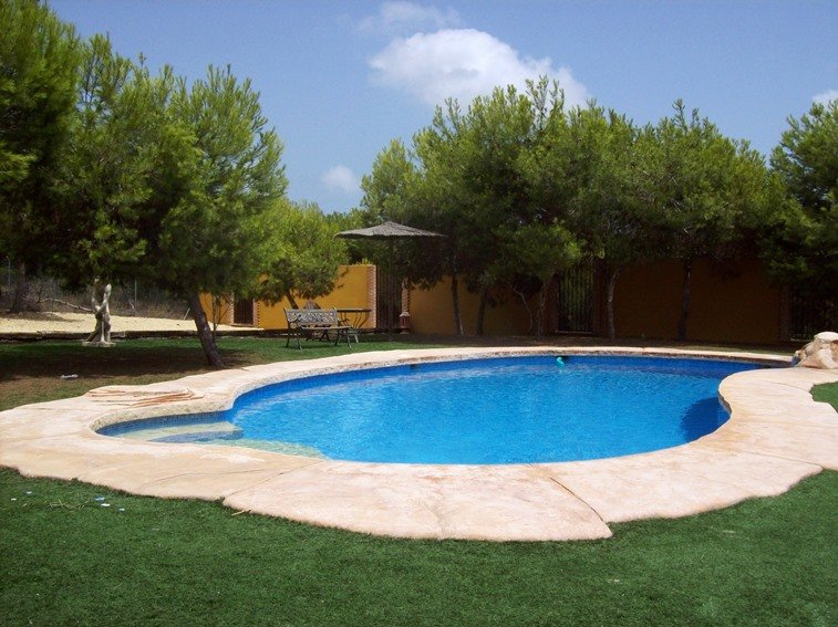   <br />	 This Luxurious, Rustic &amp; Highly Private, Four Bedroom Country Villa in Lo Pepin is located in the area of Ciudad Quesada. Amenities s...