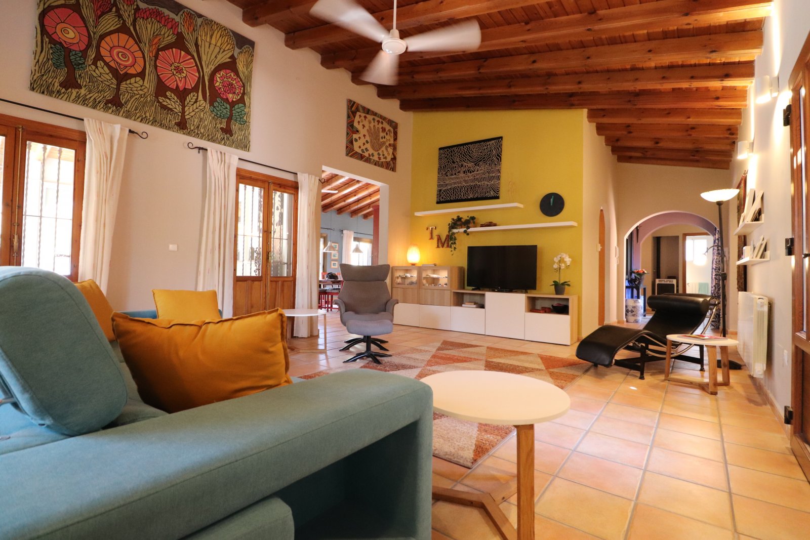   <br />	       This Stunning, Architecturally Designed, Seven Bedroom Country Property in Catral is located in the tranquil Farming Community of t...