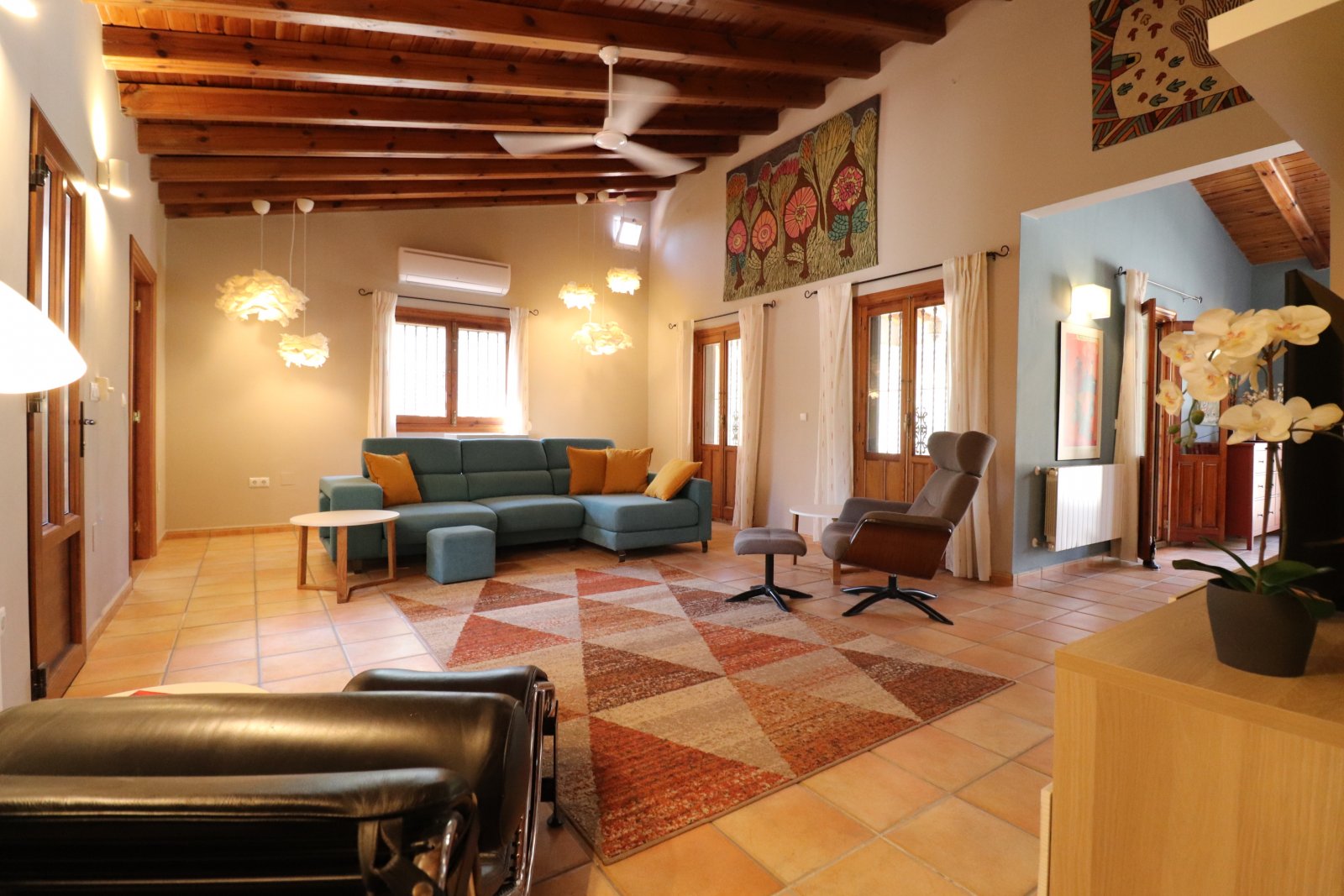   <br />	       This Stunning, Architecturally Designed, Seven Bedroom Country Property in Catral is located in the tranquil Farming Community of t...
