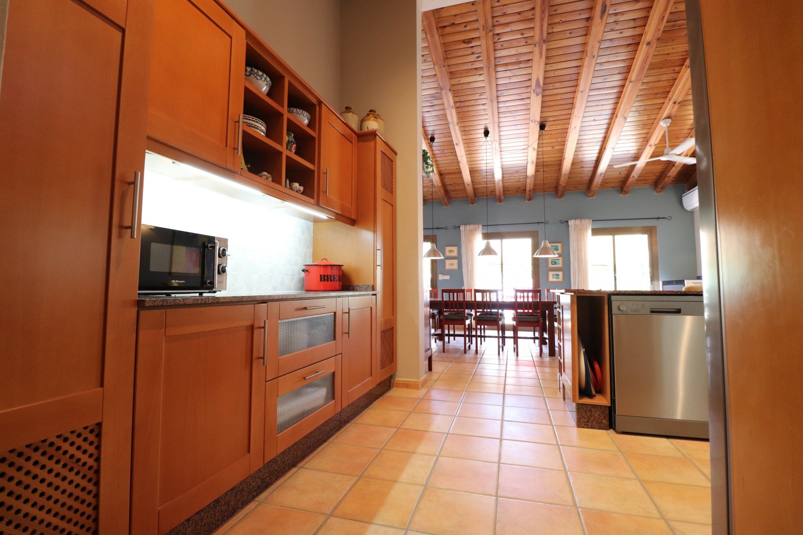   <br />	       This Stunning, Architecturally Designed, Seven Bedroom Country Property in Catral is located in the tranquil Farming Community of t...