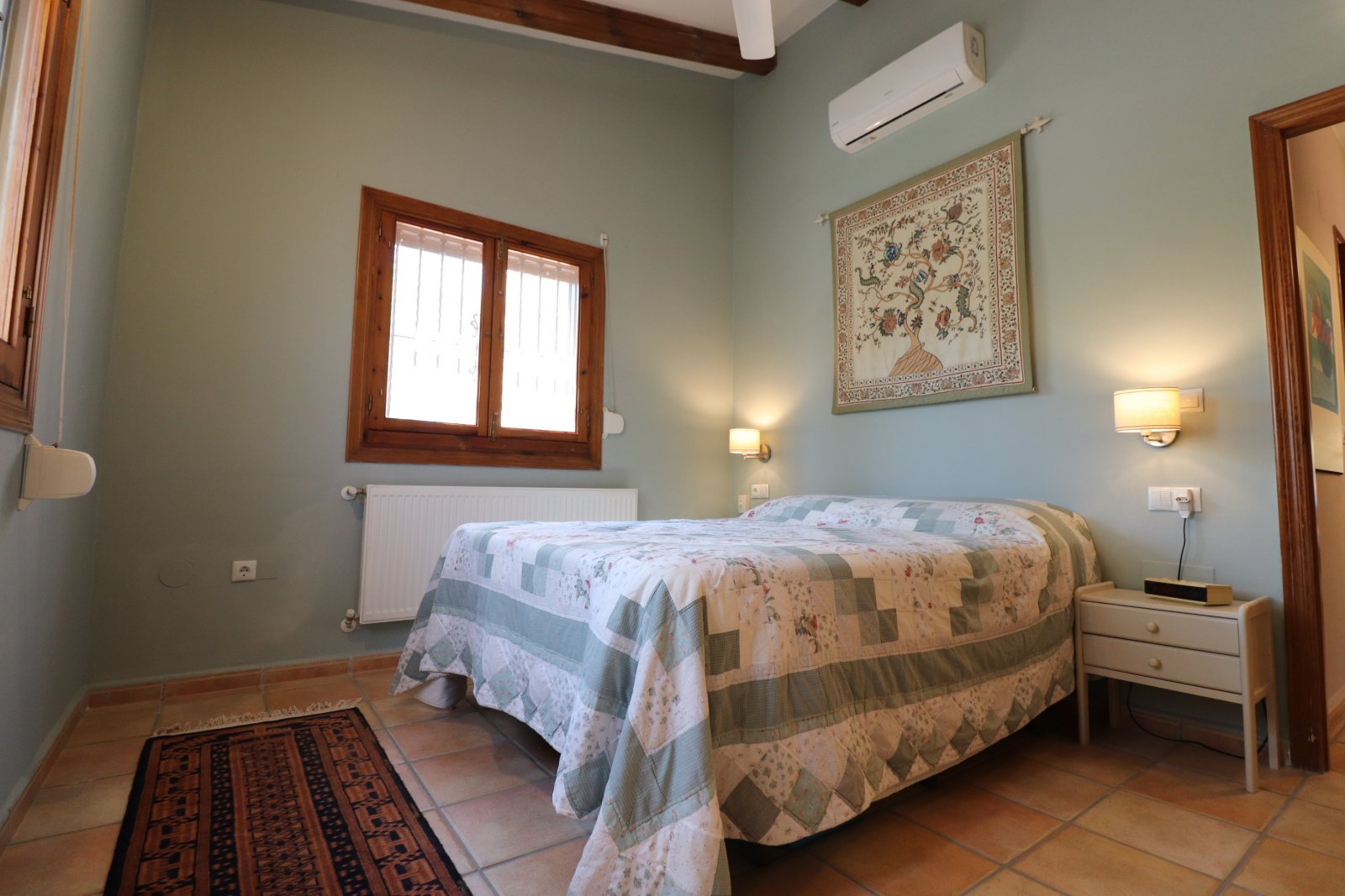   <br />	       This Stunning, Architecturally Designed, Seven Bedroom Country Property in Catral is located in the tranquil Farming Community of t...