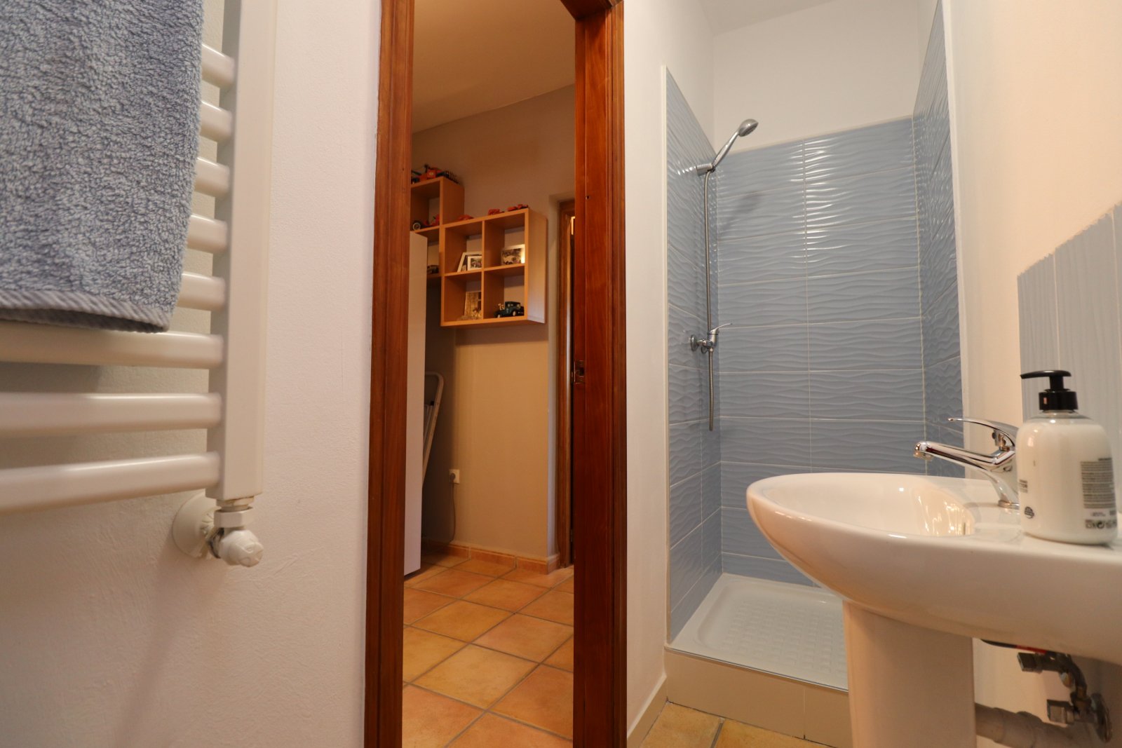   <br />	       This Stunning, Architecturally Designed, Seven Bedroom Country Property in Catral is located in the tranquil Farming Community of t...