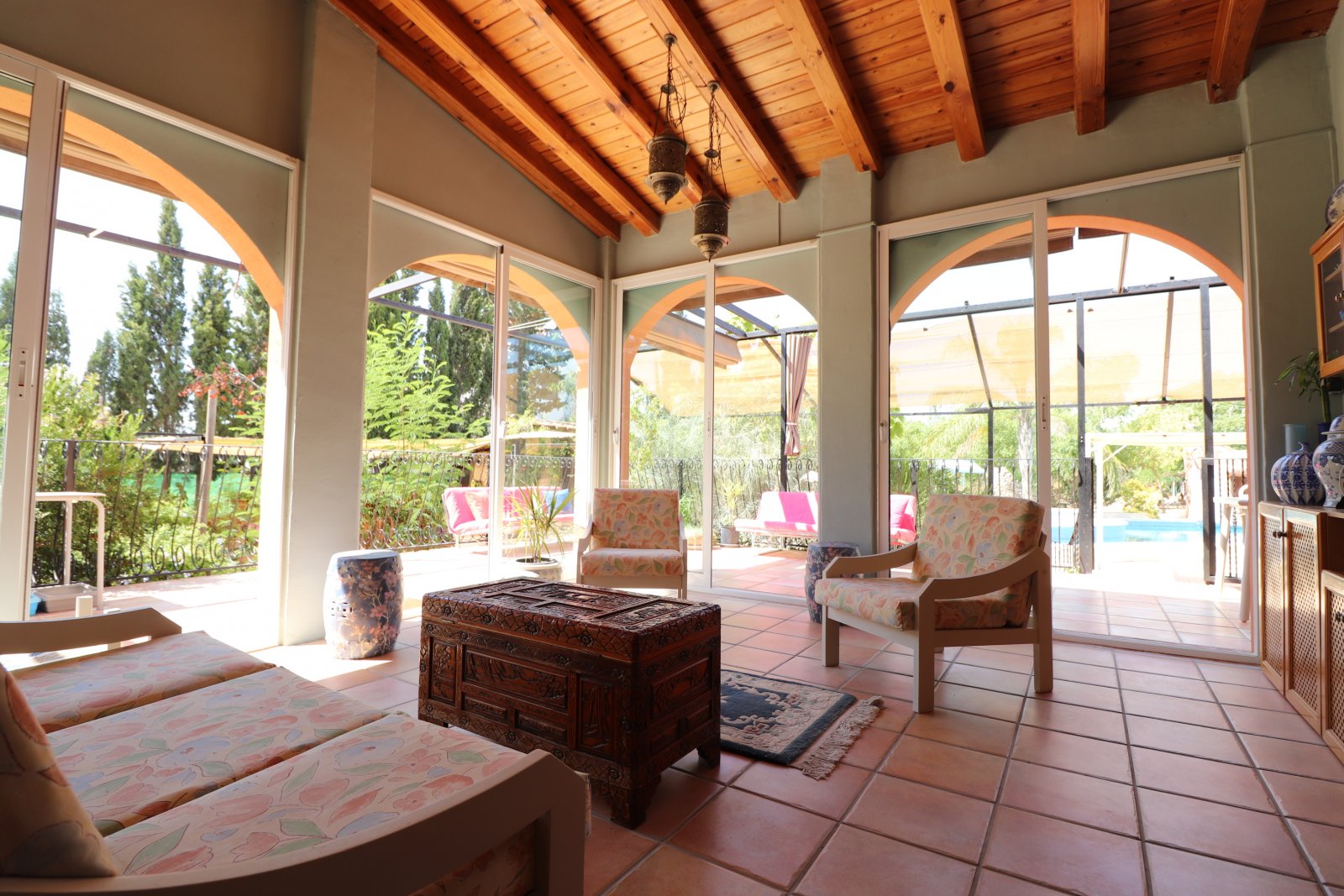   <br />	       This Stunning, Architecturally Designed, Seven Bedroom Country Property in Catral is located in the tranquil Farming Community of t...