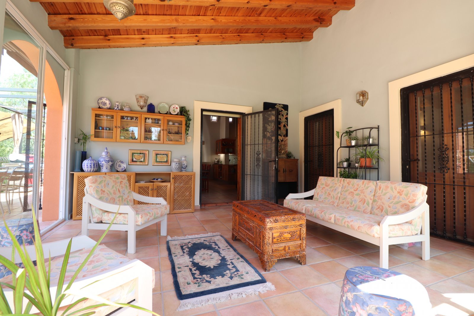   <br />	       This Stunning, Architecturally Designed, Seven Bedroom Country Property in Catral is located in the tranquil Farming Community of t...
