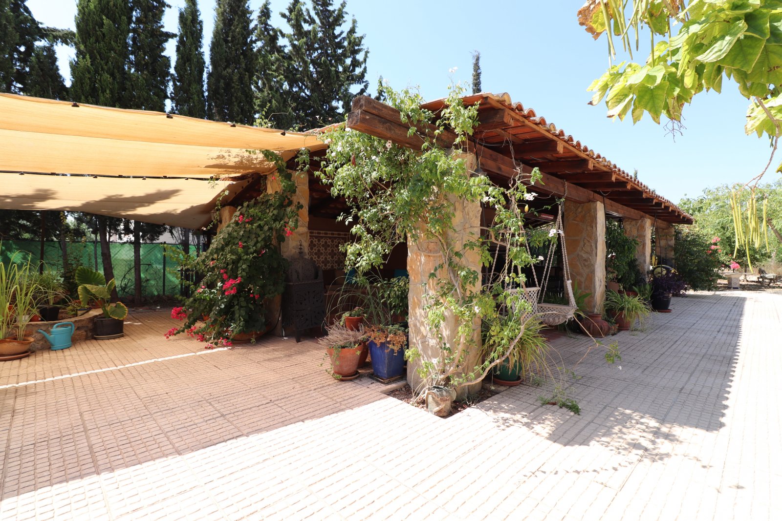   <br />	       This Stunning, Architecturally Designed, Seven Bedroom Country Property in Catral is located in the tranquil Farming Community of t...