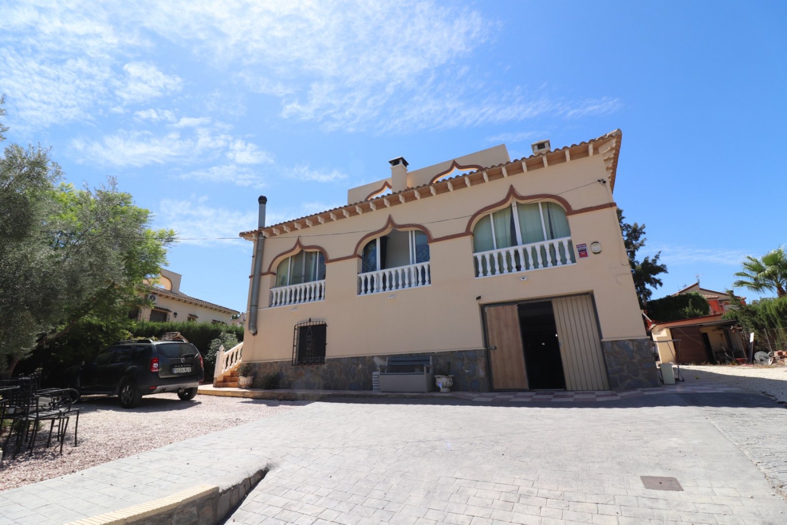   This Character, East Facing, Three Bedroom, Detached Villa in Lomas de la Juliana, a prestigious urbanisation located between the village of Algo...