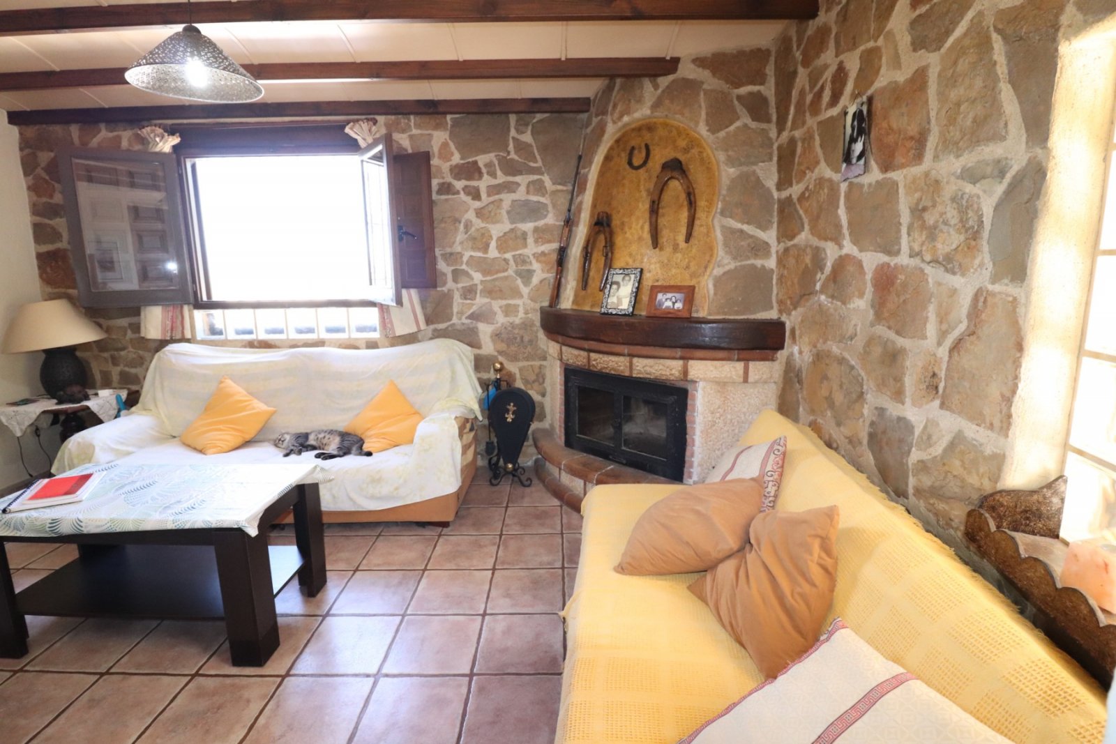   This Character, East Facing, Three Bedroom, Detached Villa in Lomas de la Juliana, a prestigious urbanisation located between the village of Algo...