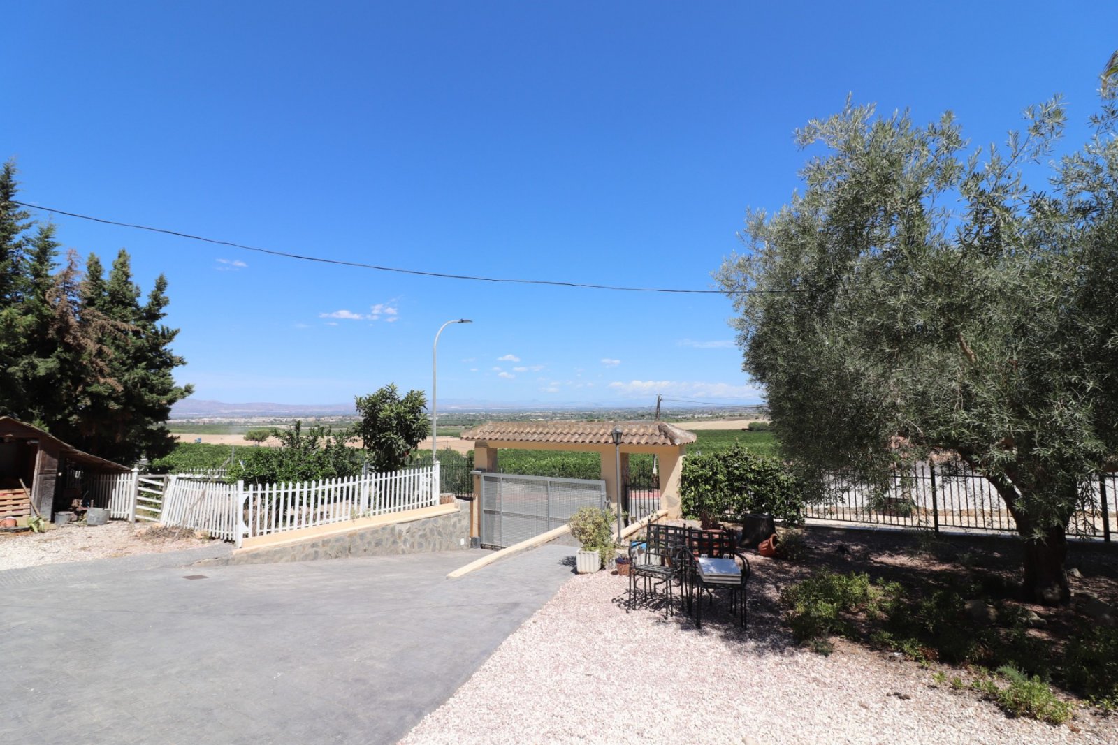   This Character, East Facing, Three Bedroom, Detached Villa in Lomas de la Juliana, a prestigious urbanisation located between the village of Algo...