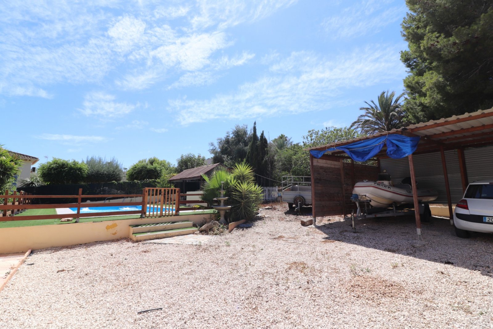   This Character, East Facing, Three Bedroom, Detached Villa in Lomas de la Juliana, a prestigious urbanisation located between the village of Algo...