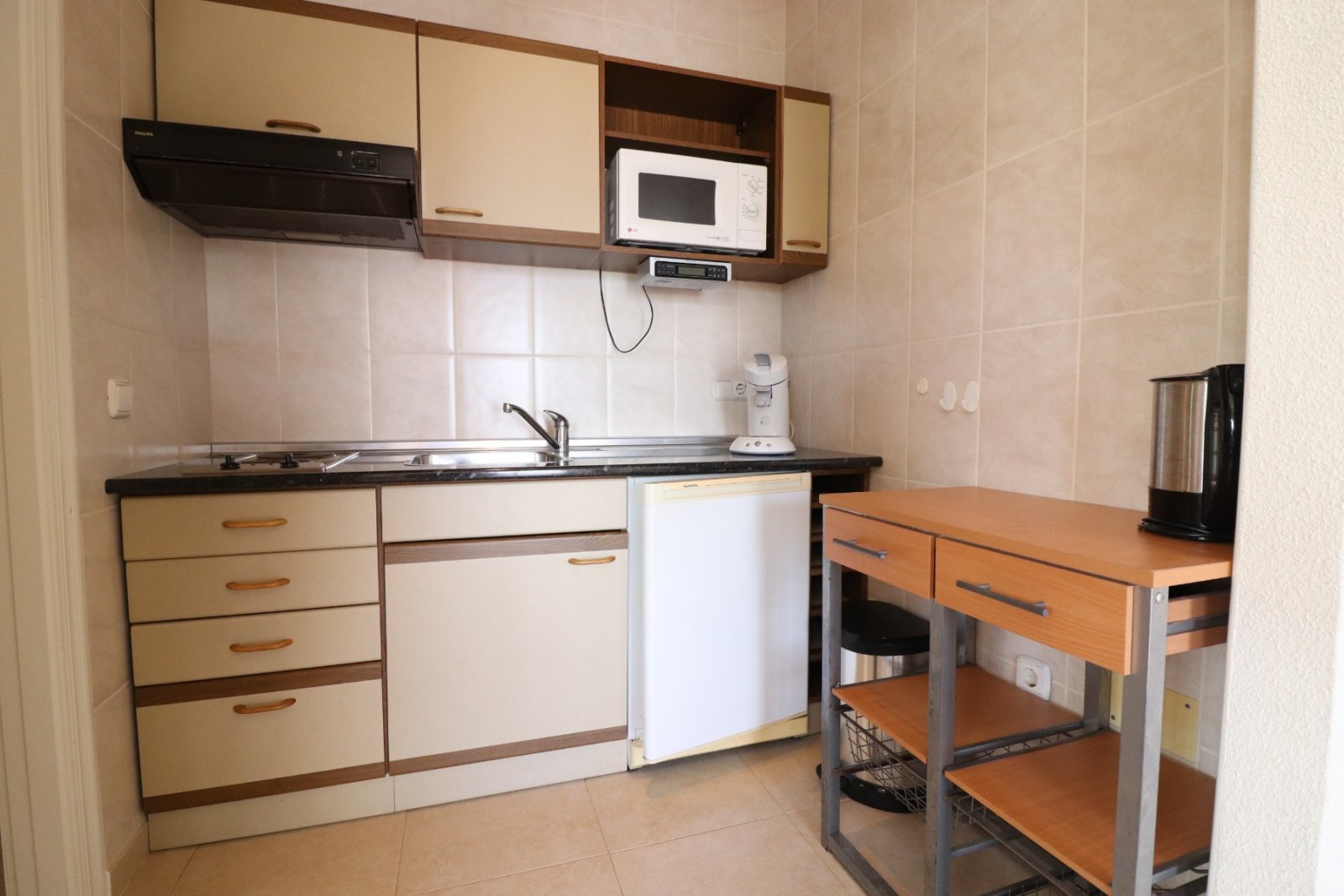  This Imposing 216m2, Three Bedroom, Detached Villa in Lomas de La Juliana is located in a very sought after residential area, with a tennis club ...