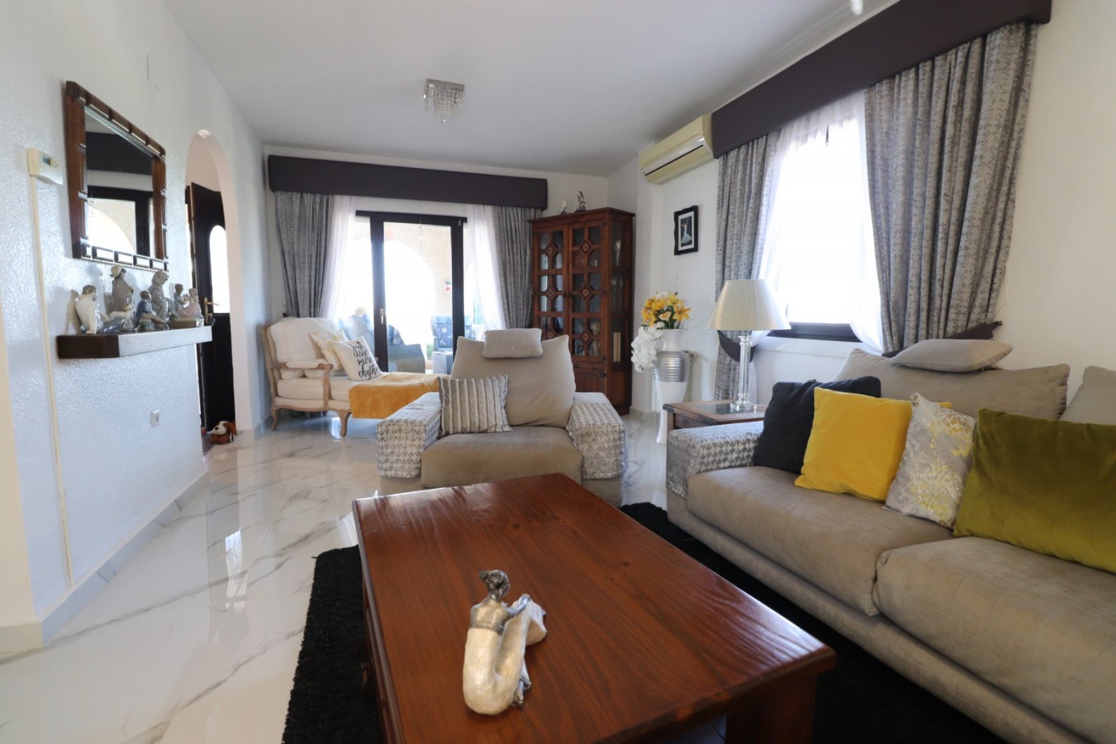   This Remarkable, West Facing, Corner, Five Bedroom Detached Villa in Lomas de La Juliana is located in a prominent position on the Costa Blanca S...