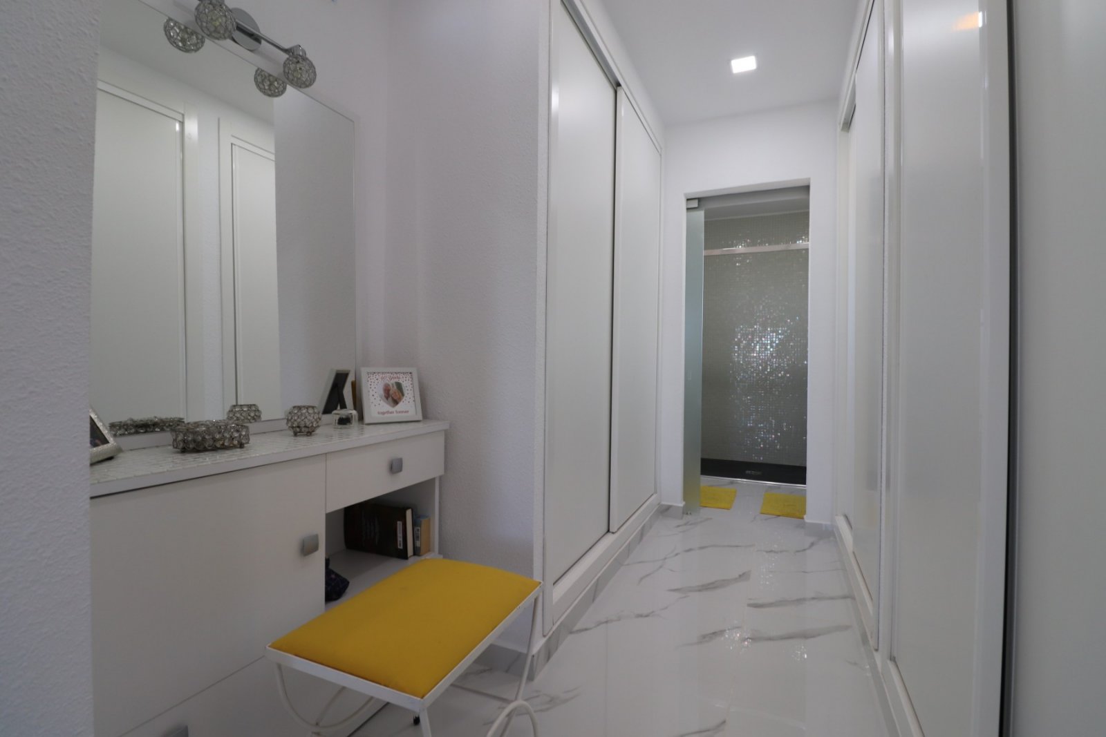   This Remarkable, West Facing, Corner, Five Bedroom Detached Villa in Lomas de La Juliana is located in a prominent position on the Costa Blanca S...