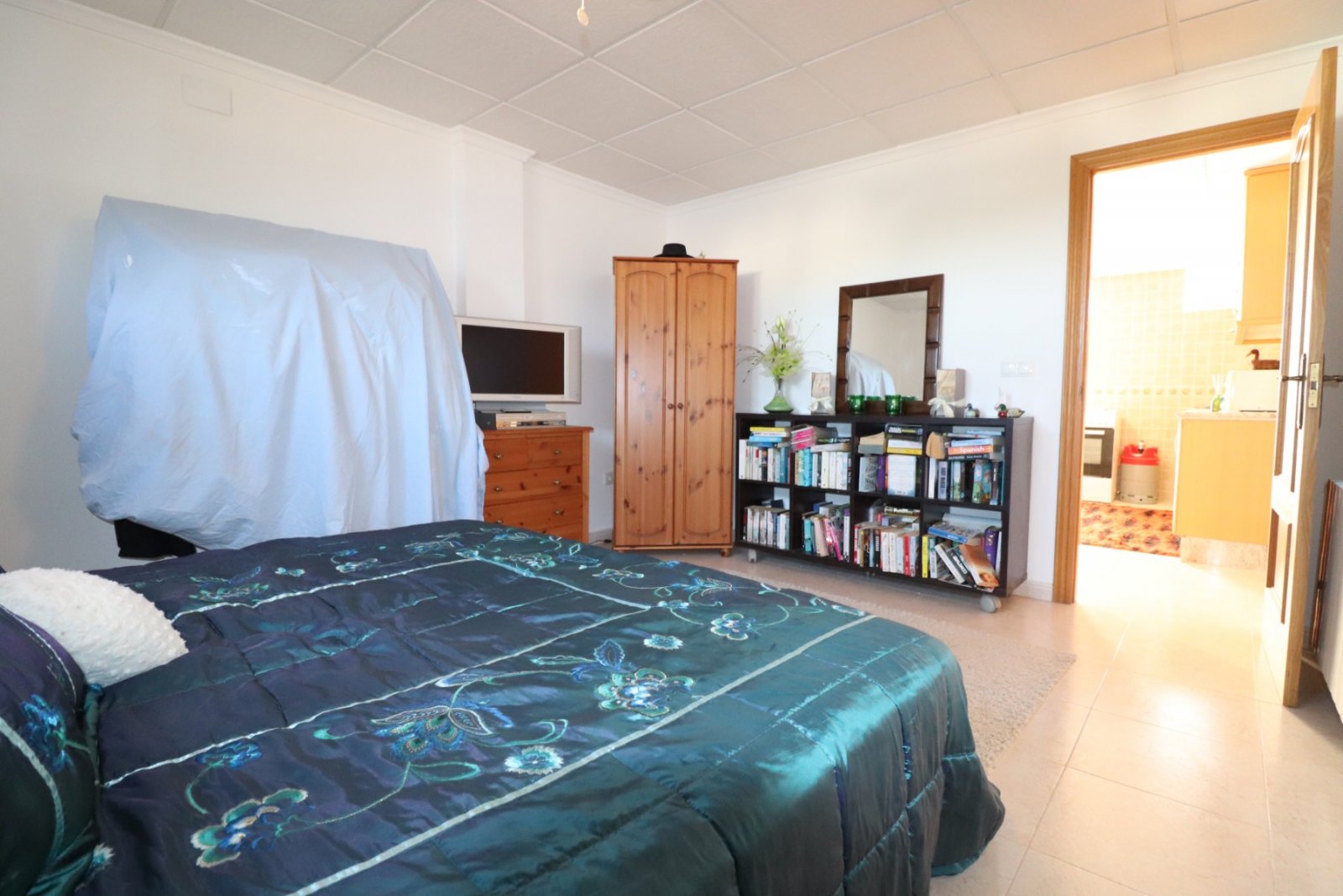   This Remarkable, West Facing, Corner, Five Bedroom Detached Villa in Lomas de La Juliana is located in a prominent position on the Costa Blanca S...