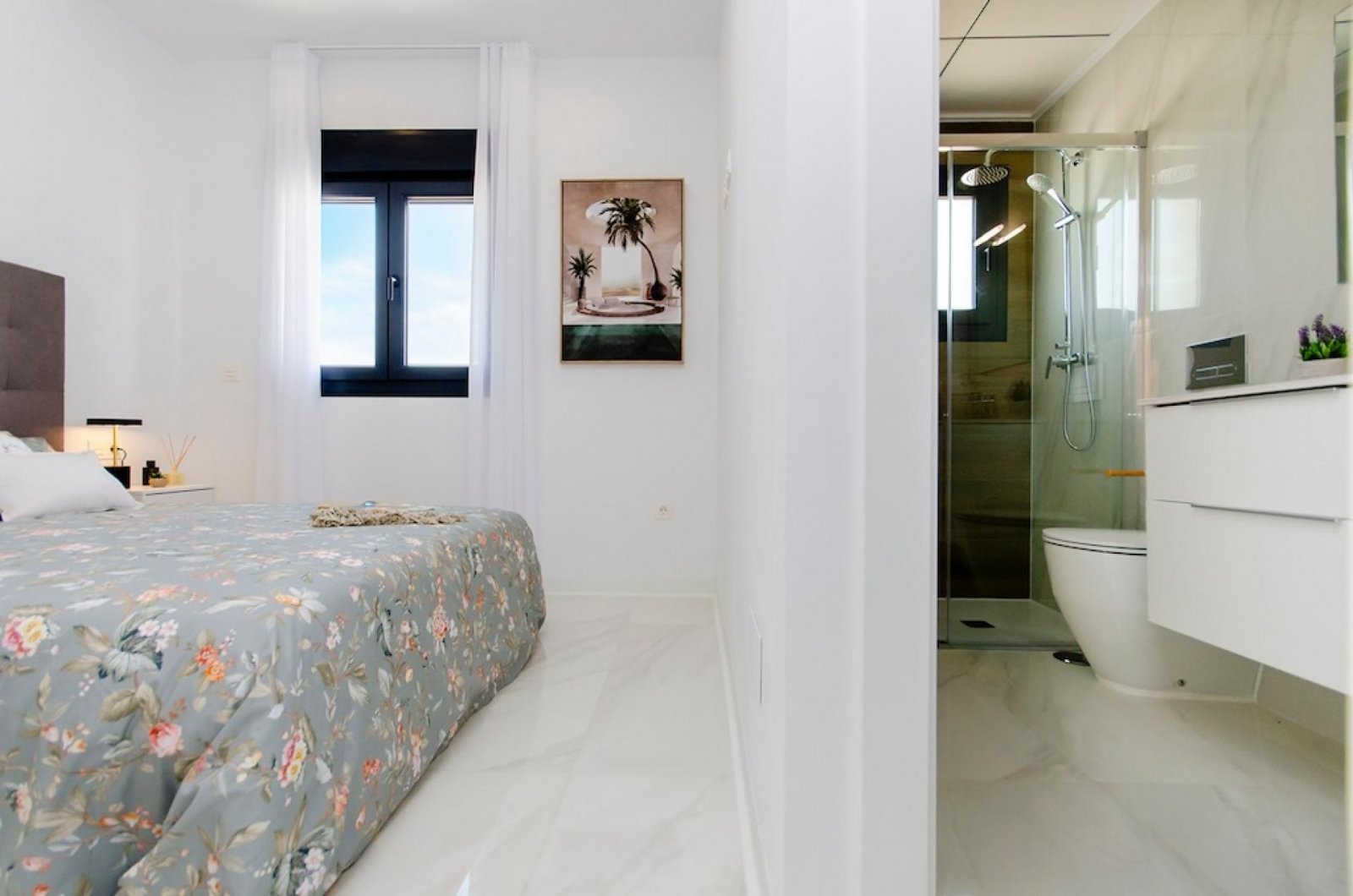 <p>Villa provided with 3 Bedrooms and 3 Bathrooms, private swimming pool and parking space on own plot. </p><p>Modern villas on spacious plots. Loc...