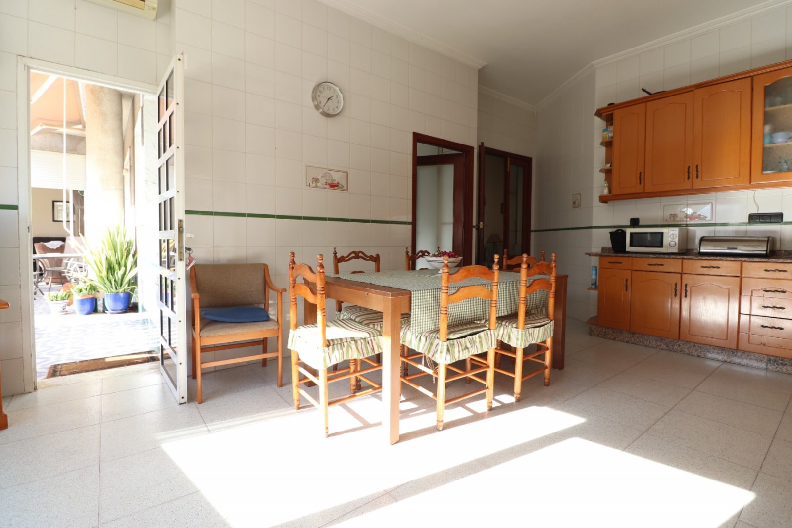 Sonniges Apartment mit Terrasse & Blick