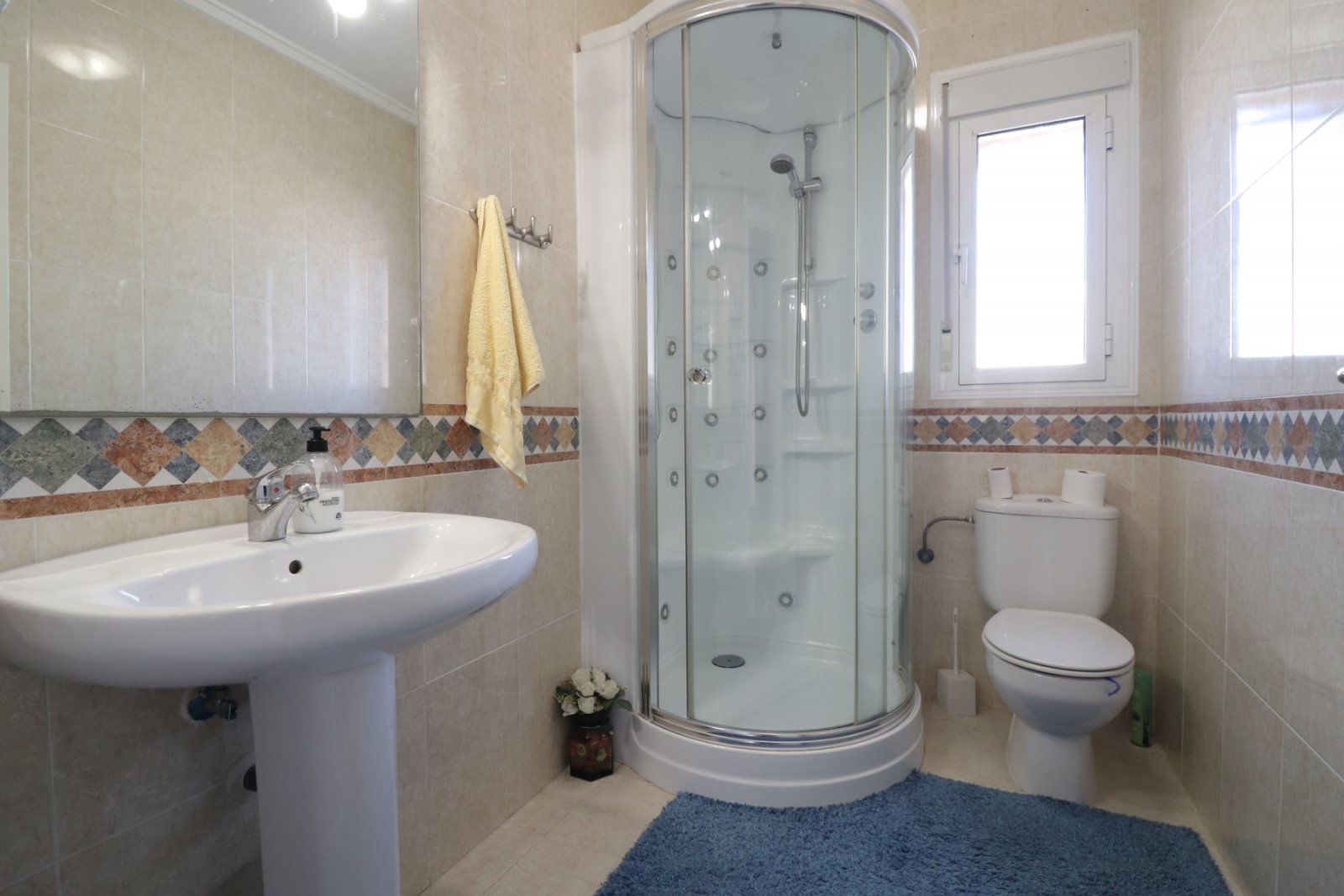   This South Facing, Three Bedroom, Detached Villa in Monte Azul, is located in a peaceful residential area with a bar and restaurant nearby. Just ...