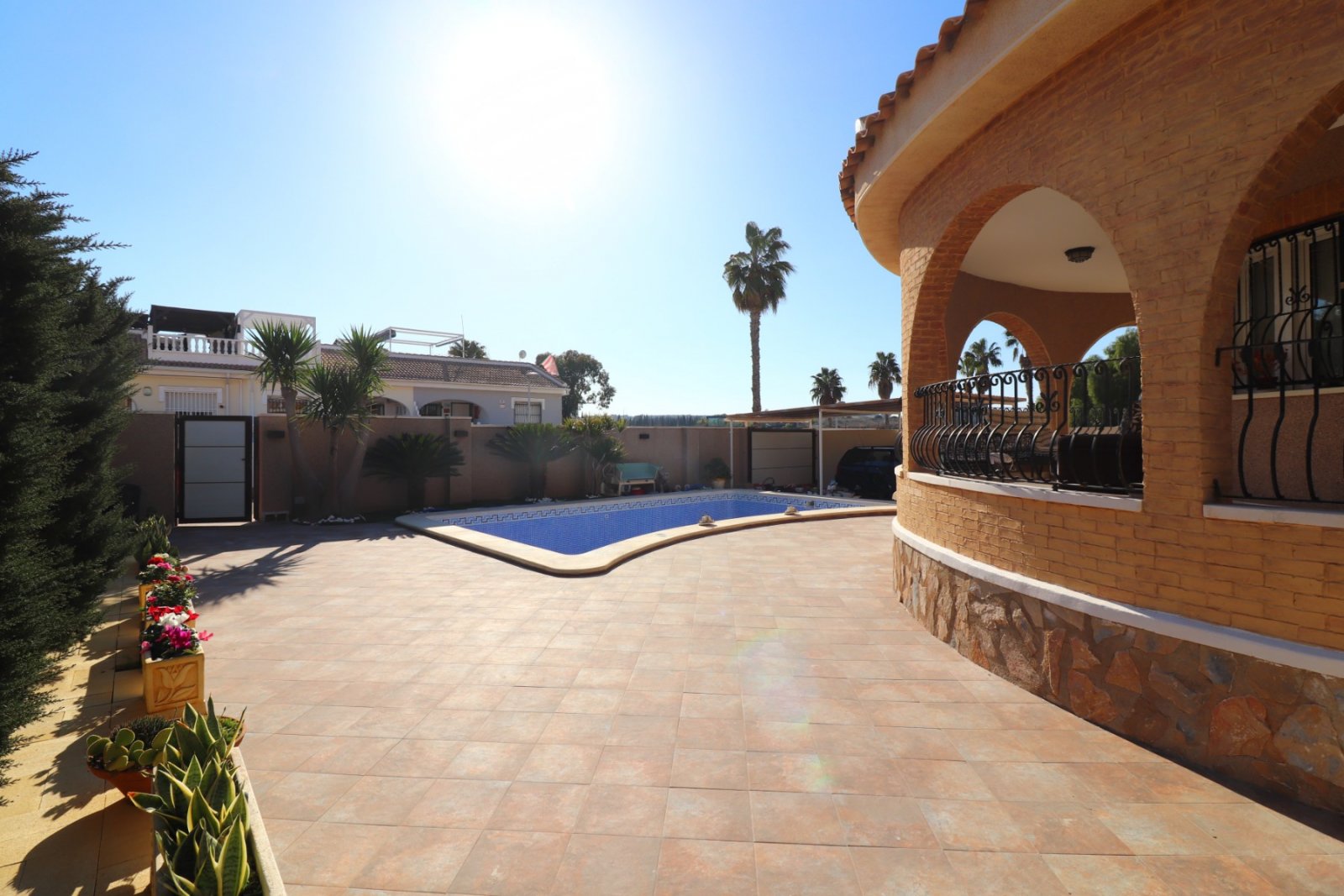   This South Facing, Three Bedroom, Detached Villa in Monte Azul, is located in a peaceful residential area with a bar and restaurant nearby. Just ...