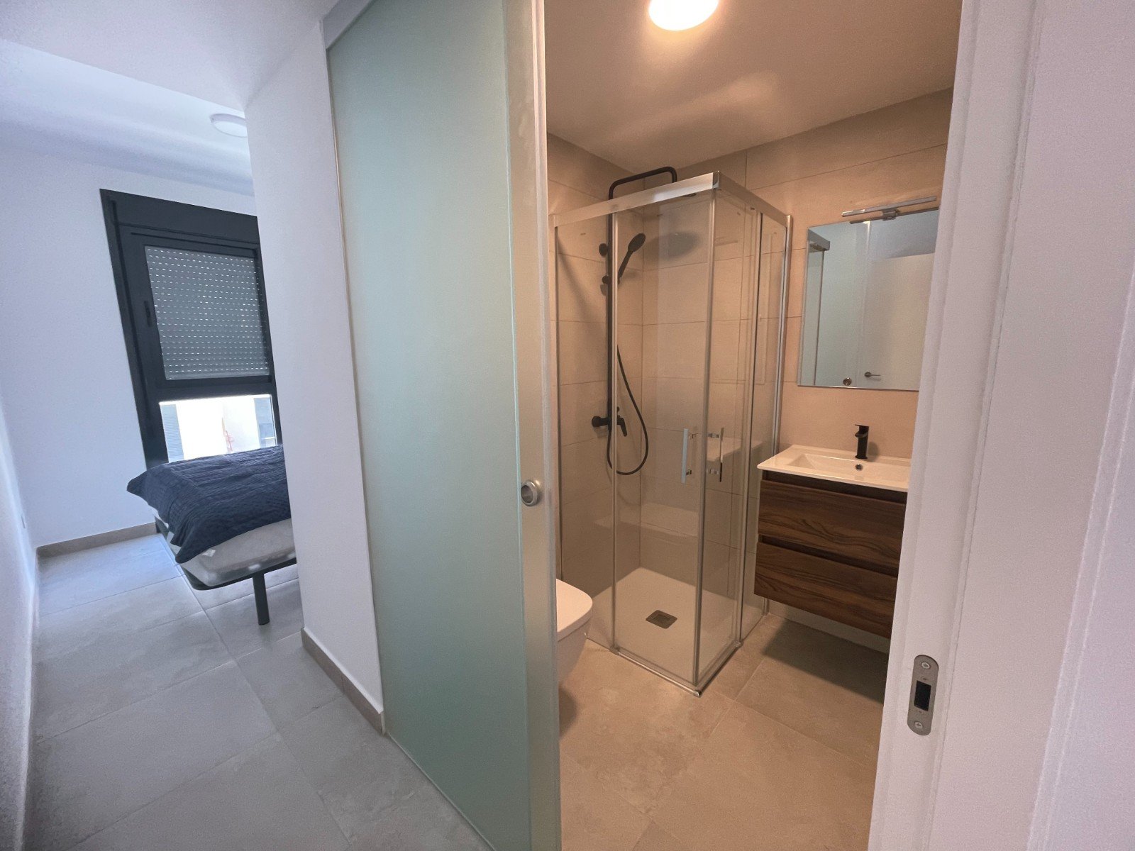   This South Facing, Two Bedroom, Top Floor Corner Apartment is located within a 10 minute walk of a main chain supermarket, JYSK furniture store, ...