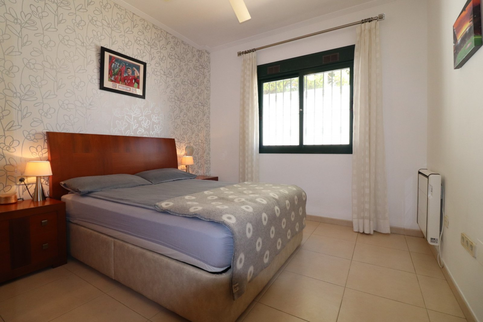   This South Facing, Four Bedroom, Detached Villa in Ciudad Quesada is located in a prestigious area, surrounded by exclusive properties in the hig...