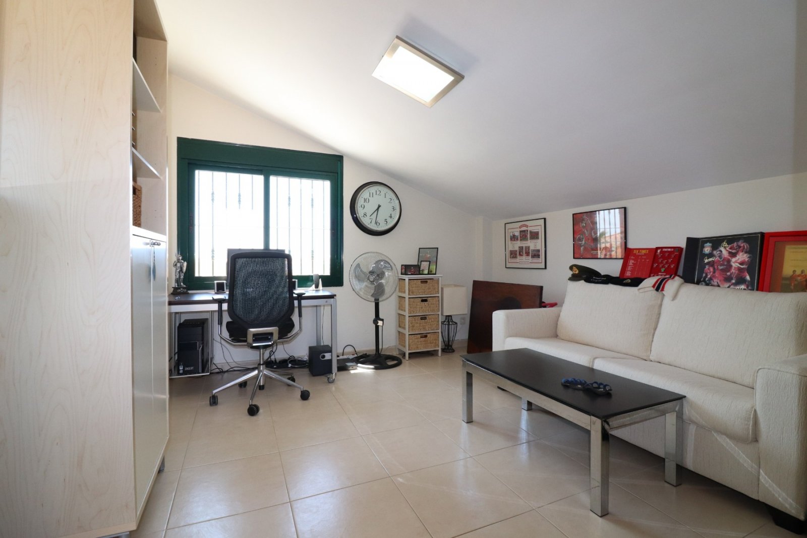   This South Facing, Four Bedroom, Detached Villa in Ciudad Quesada is located in a prestigious area, surrounded by exclusive properties in the hig...