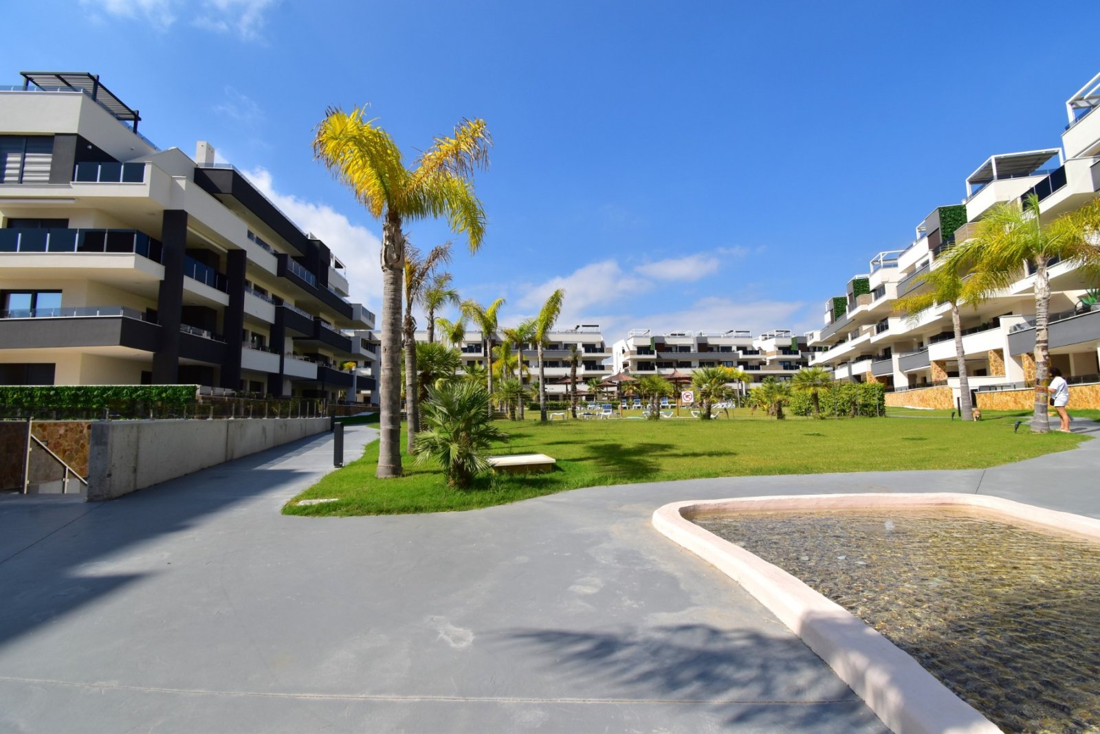   This South Facing, Three Bedroom, 2nd Floor Apartment in Playa Flamenca is located in a highly sought-after area of the Orihuela Costa, close to ...