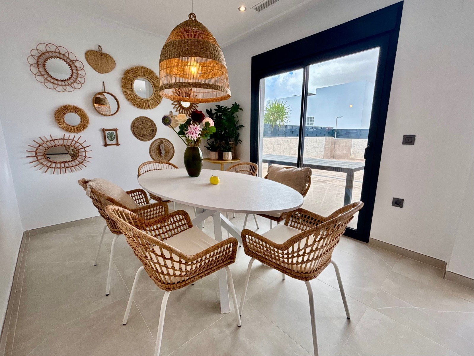   This Modern, East and West Facing, Two Bedroom Detached Villa in Benijofar is located within a highly sought-after area on the Costa Blanca South...