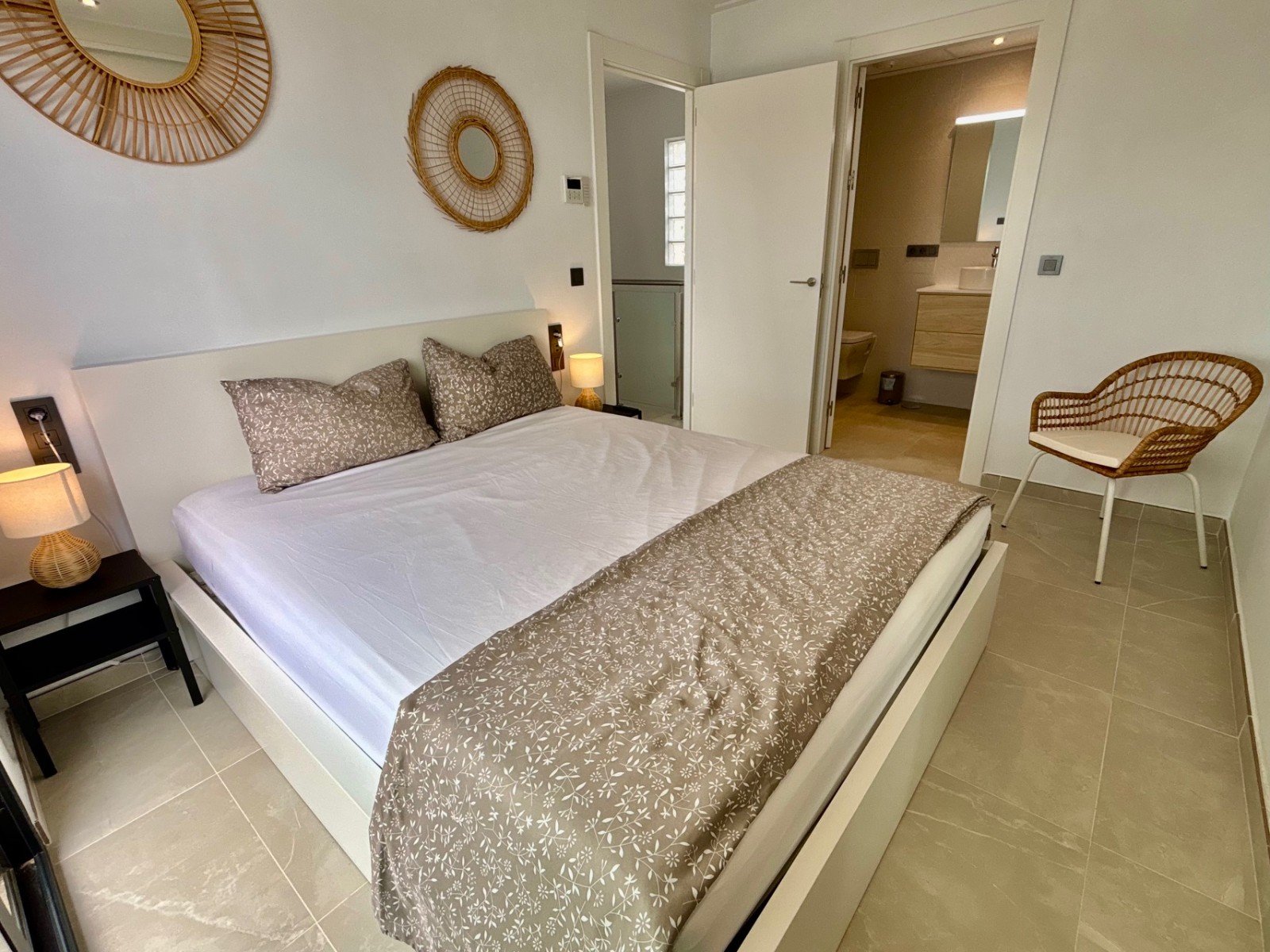   This Modern, East and West Facing, Two Bedroom Detached Villa in Benijofar is located within a highly sought-after area on the Costa Blanca South...