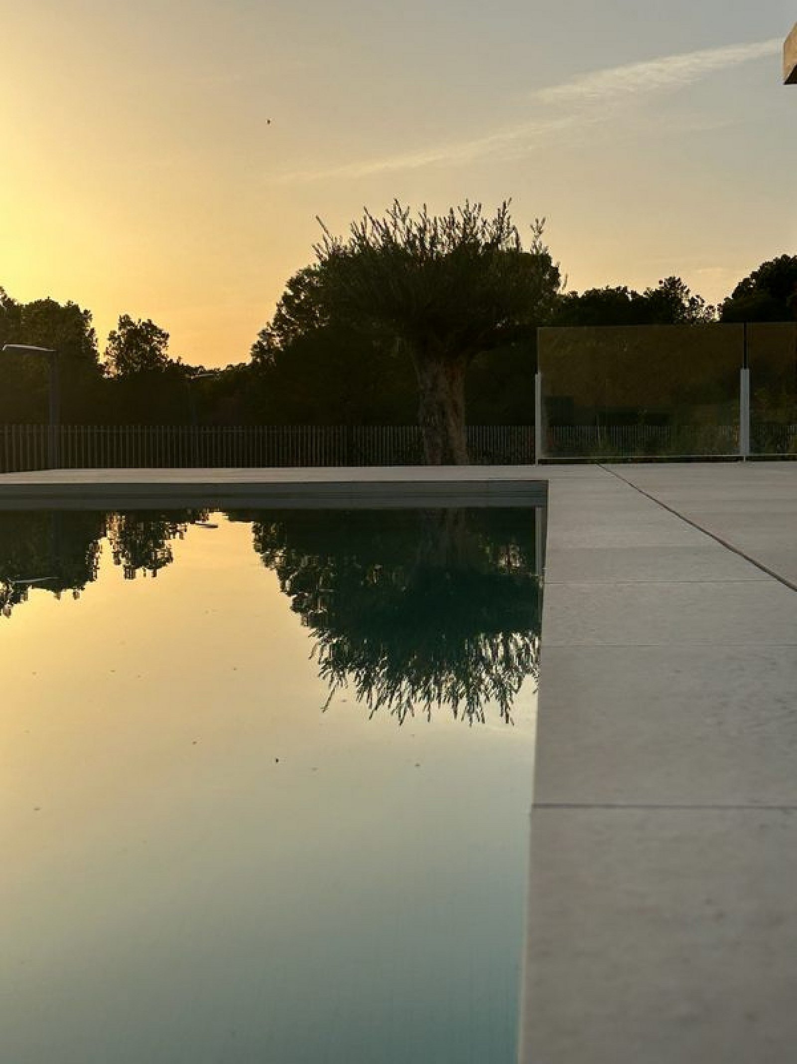 <p>Villa provided with 4 Bedrooms and 4 Bathrooms, private swimming pool and parking space on own plot. </p>