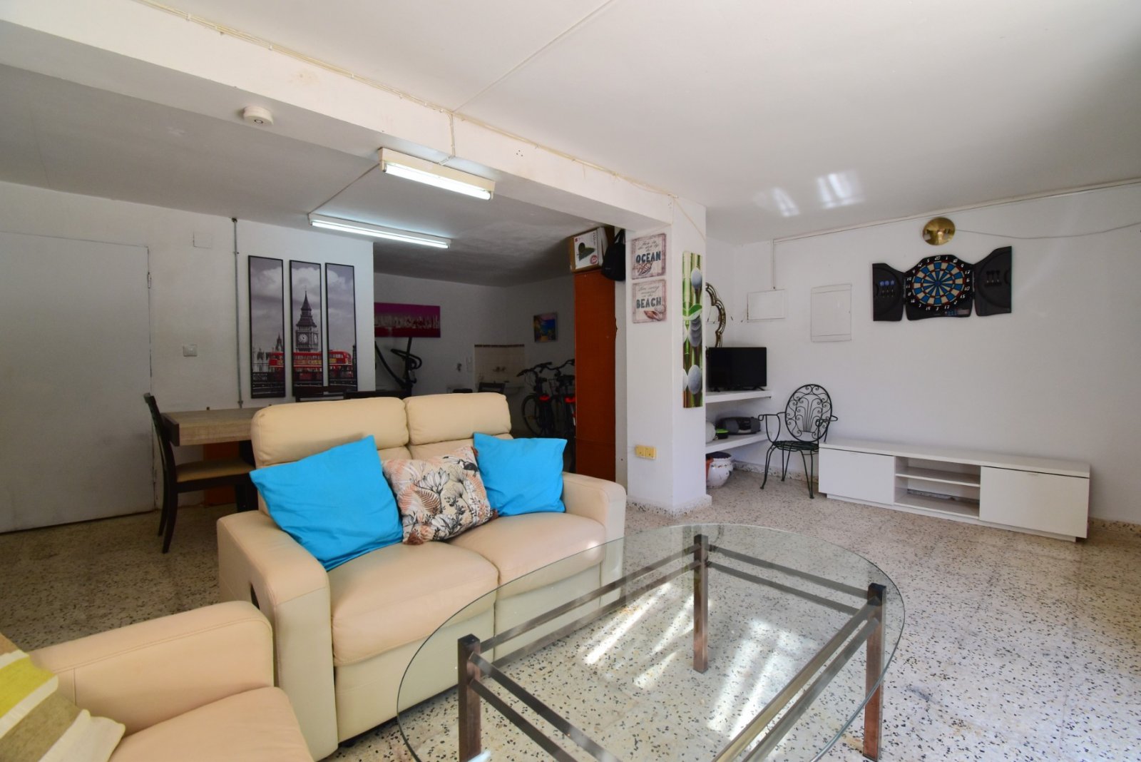   This Four Bedroom South Facing Semi Detached Villa in Los Balcones, is located in a highly desirable area on the Costa Blanca South, within just ...