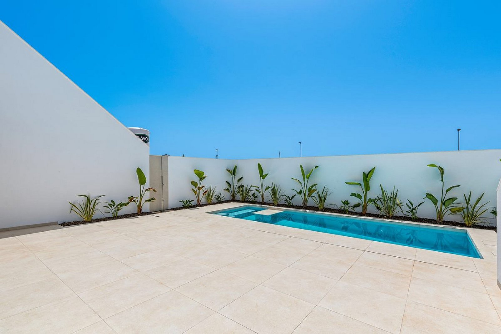 <p>Villa provided with 3 Bedrooms and 2 Bathrooms, private swimming pool and parking space on own plot. </p>