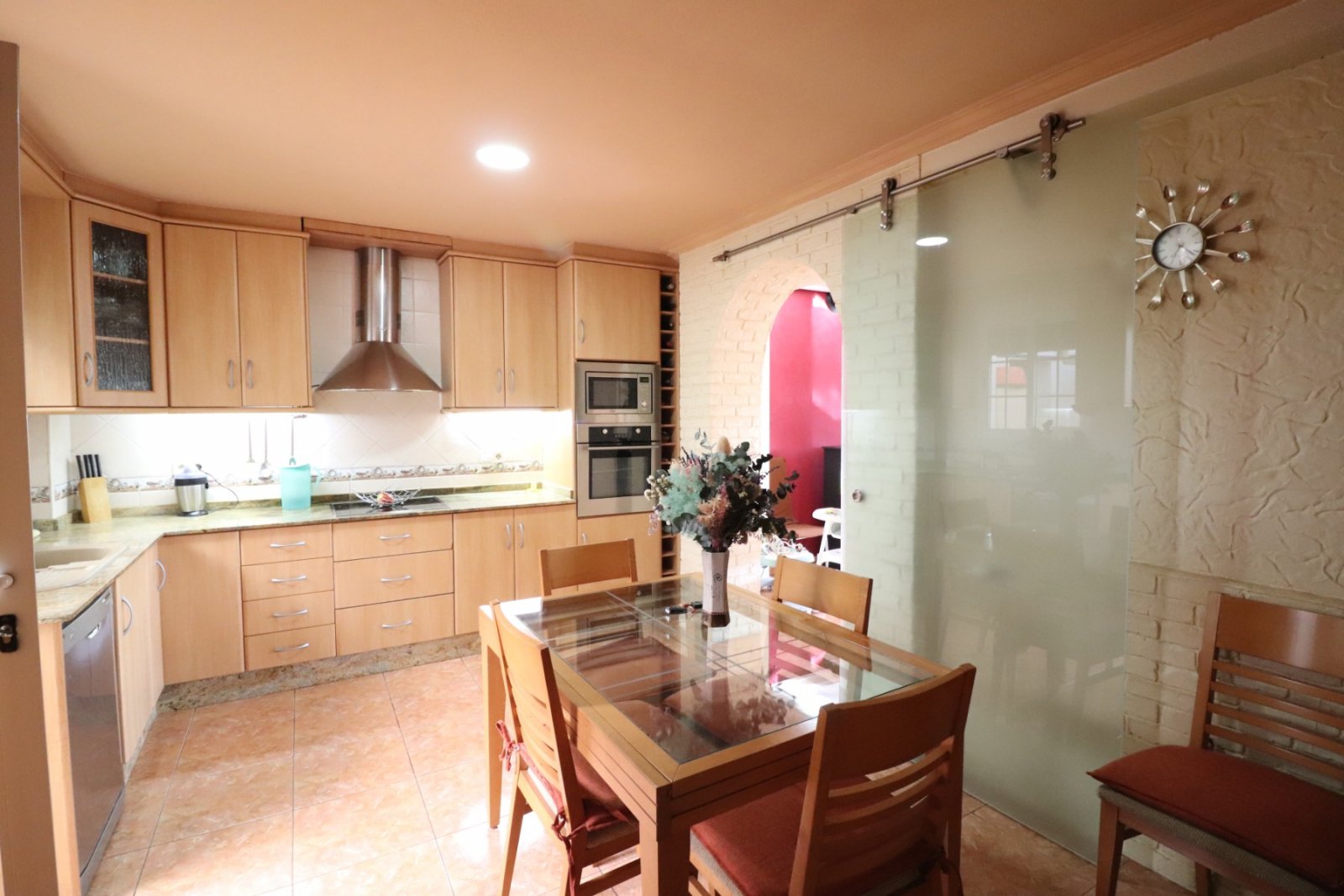   This South Facing, Three Bedroom, Detached Villa in El Saladar, is located in a well-known residential area on the outskirts of Almoradí town, wh...