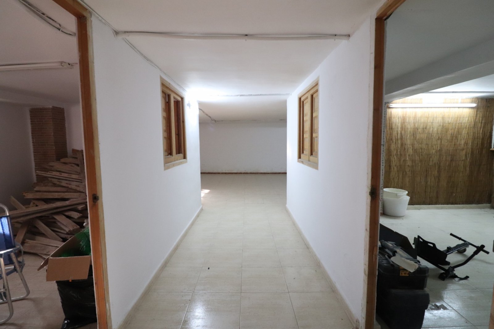   This South Facing, Three Bedroom, Detached Villa in El Saladar, is located in a well-known residential area on the outskirts of Almoradí town, wh...