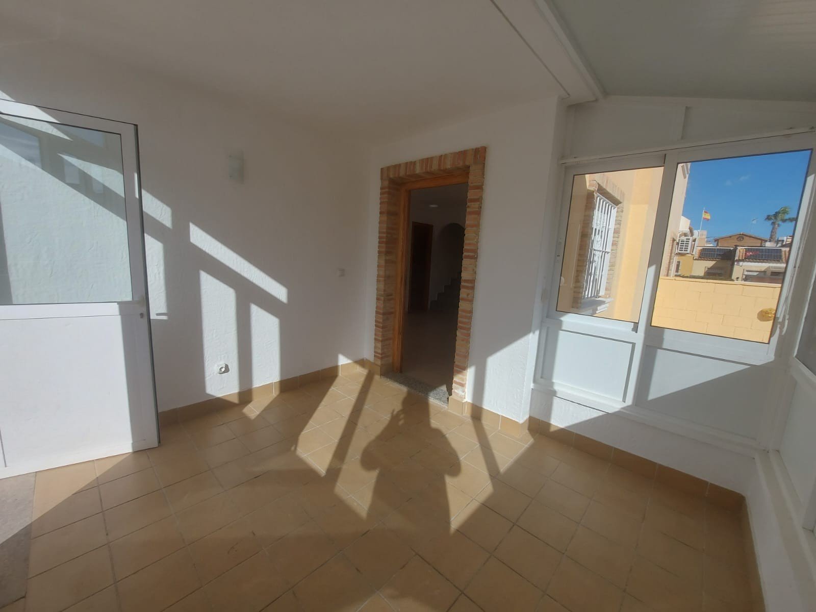   This South West Facing, Three Bedroom, Quad Villa in Lo Marabu, is located on the outskirts of Quesada, just a five minute drive away. La Marques...
