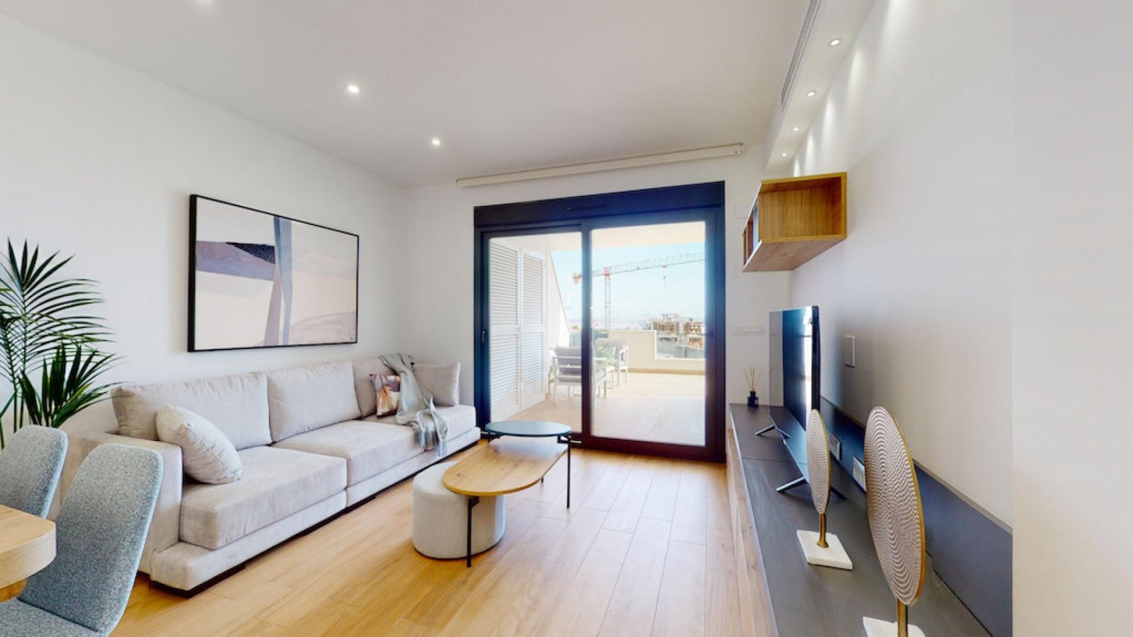 <p>Apartment with garden provided with 2 Bedrooms and 2 Bathrooms, communal swimming pool and optional underground parking space. </p><p>Modern apa...