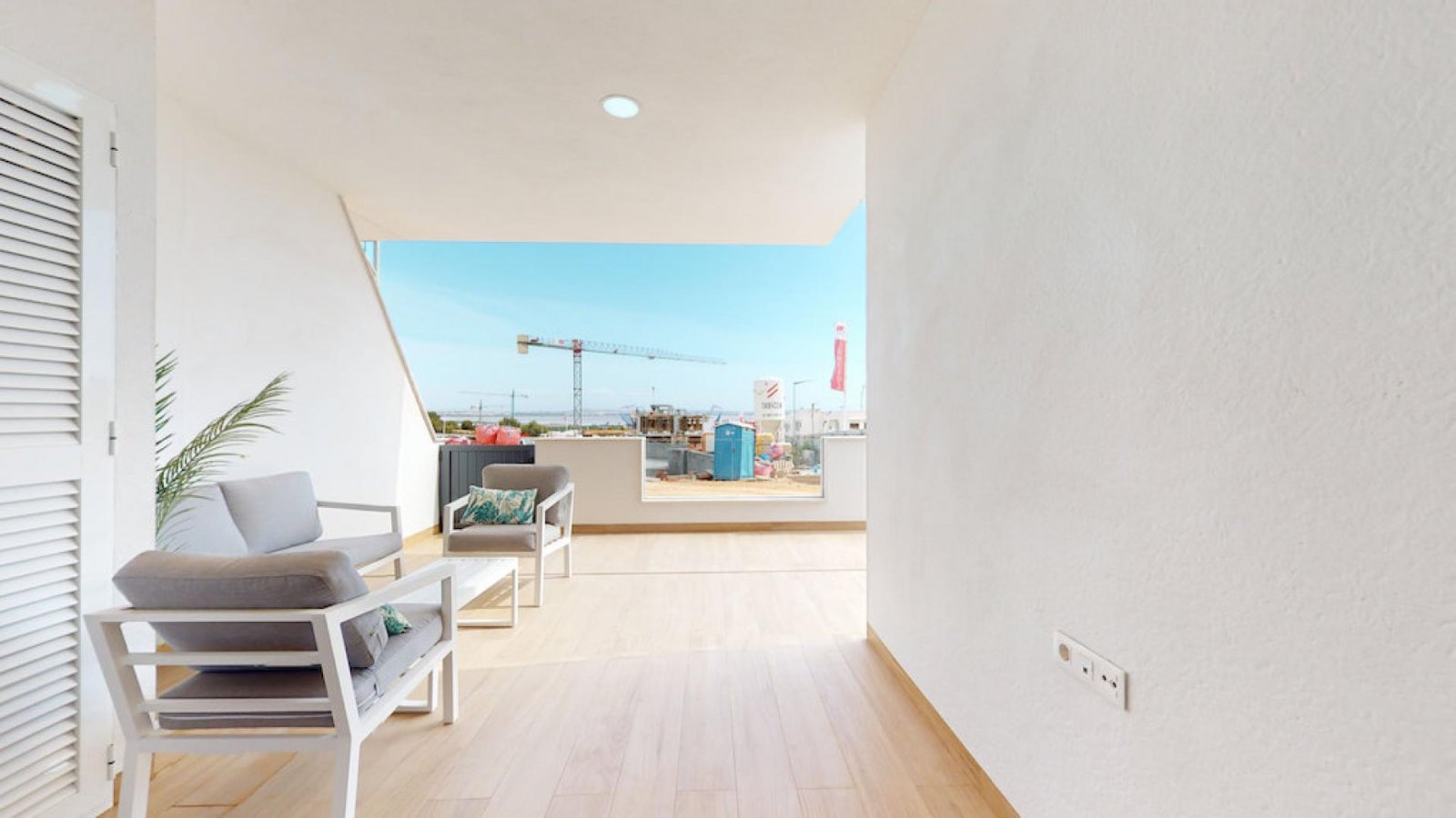 <p>Apartment with garden provided with 2 Bedrooms and 2 Bathrooms, communal swimming pool and optional underground parking space. </p><p>Modern apa...