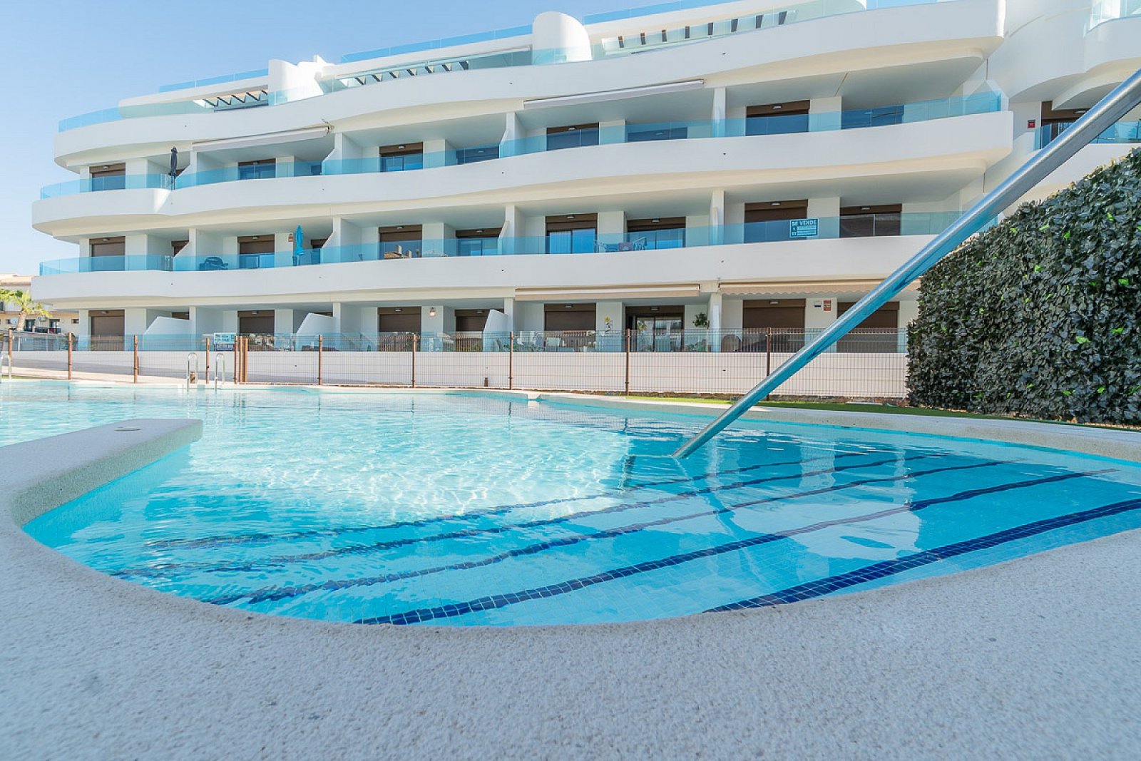 <p>Apartment with garden provided with 2 Bedrooms and 2 Bathrooms, communal swimming pool and underground parking space with storage room. </p>
