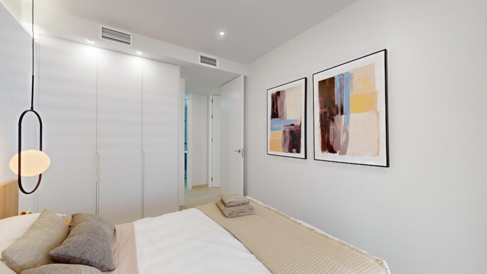 Exklusives Apartment mit Terrasse, Pool und Tiefgaragenstellplatz