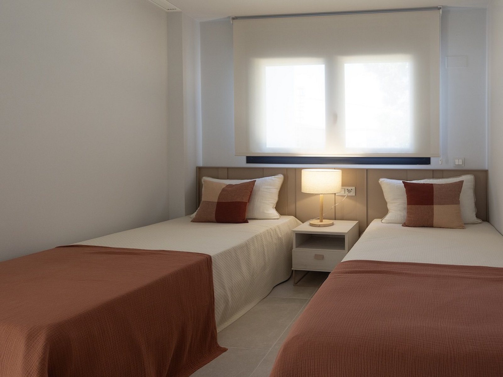 <p>Apartments - solarium provided with 3 Bedrooms and 2 Bathrooms, communal swimming pool and underground parking space. </p><p>Modern frontline se...