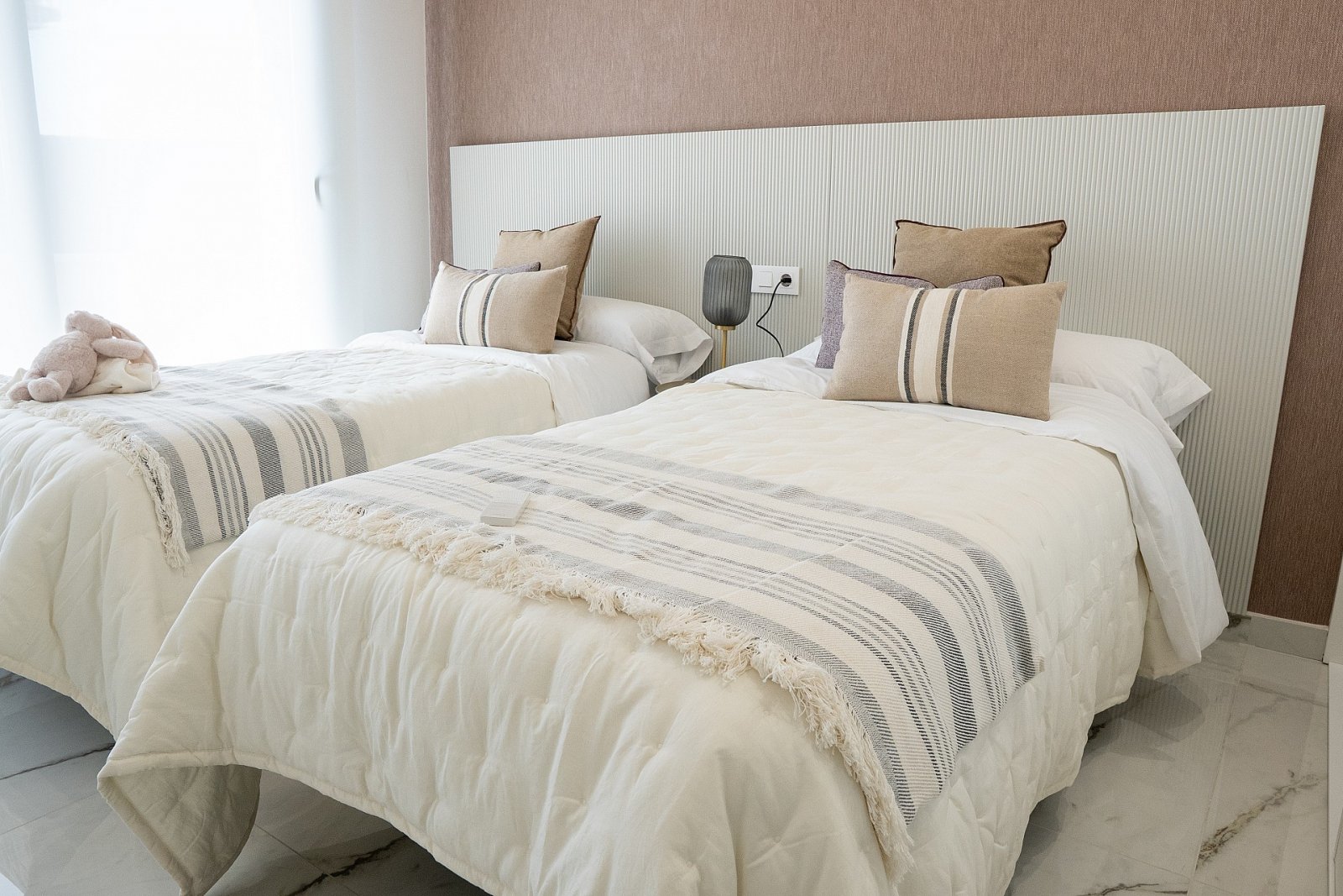 <p>Villa provided with 3 Bedrooms and 3 Bathrooms, private swimming pool and parking space on own plot. </p>