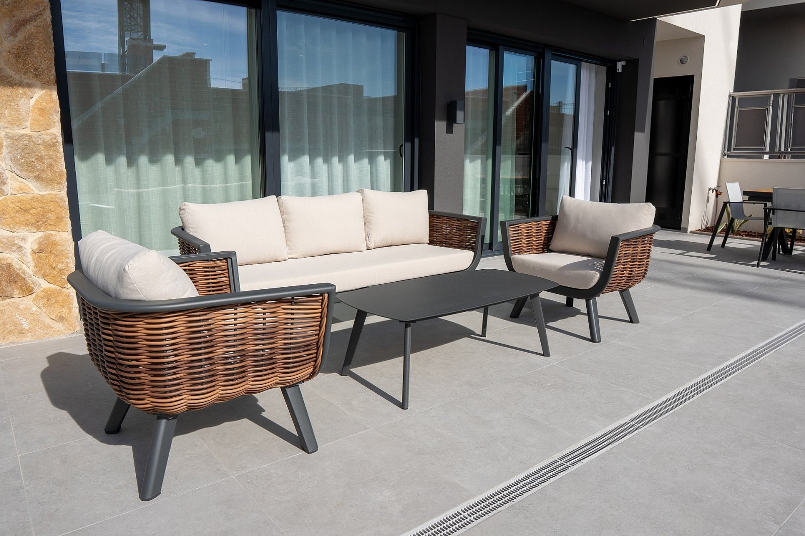 <p>Villa provided with 3 Bedrooms and 3 Bathrooms, private swimming pool and parking space on own plot. </p>