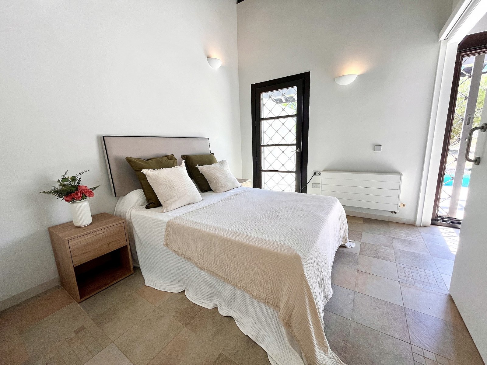 <p>Villa provided with 2 Bedrooms and 2 Bathrooms, private swimming pool and parking space on own plot. </p><p>Our first collection consists of 11 ...