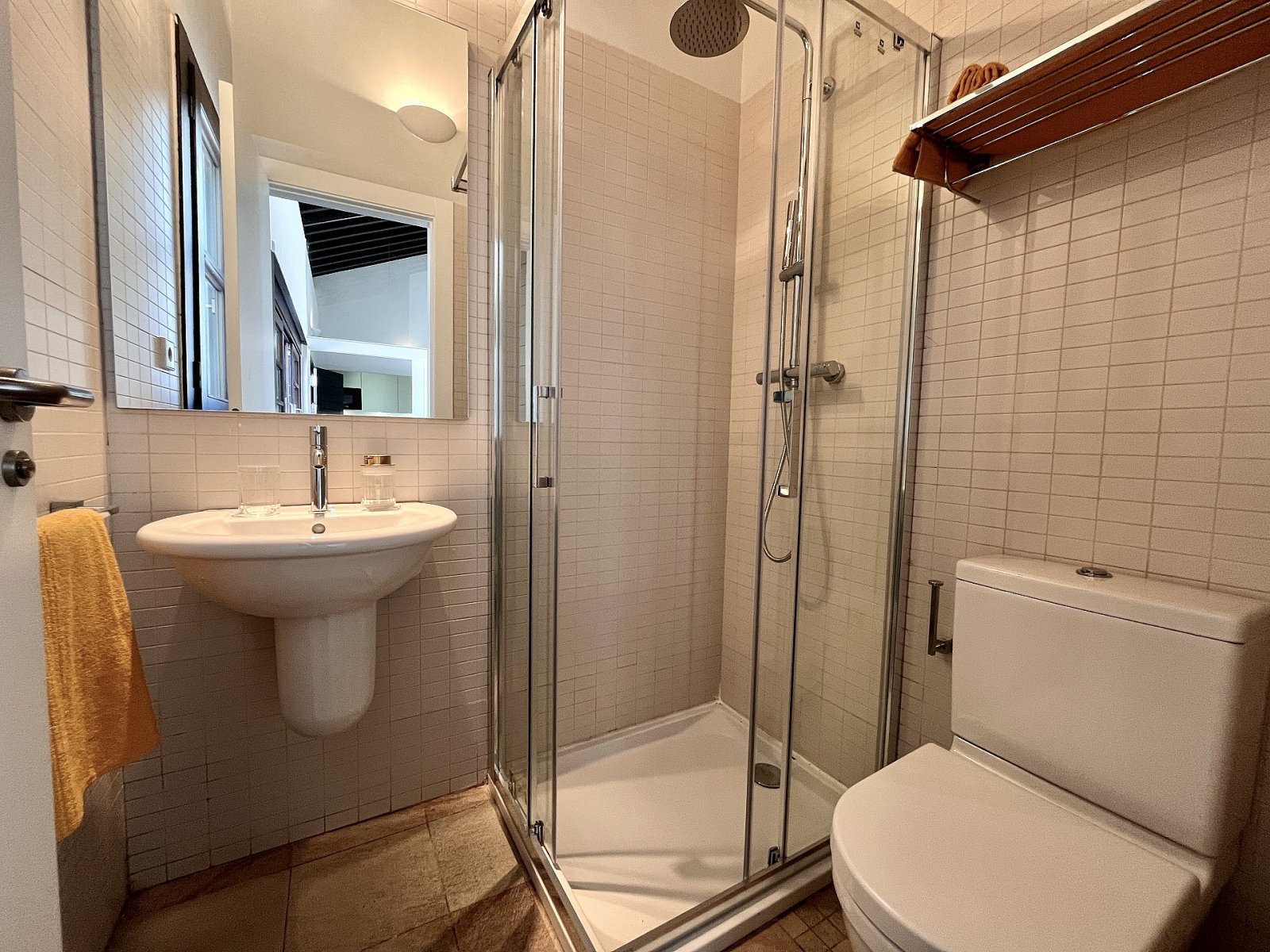 <p>Villa provided with 2 Bedrooms and 2 Bathrooms, private swimming pool and parking space on own plot. </p><p>Our first collection consists of 11 ...