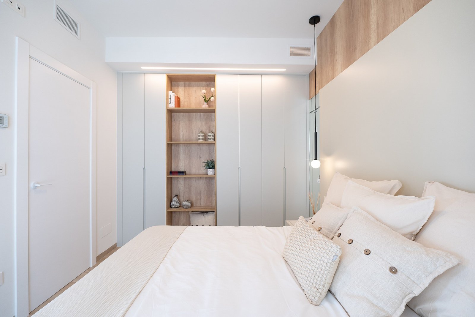 <p>Villa provided with 3 Bedrooms and 2 Bathrooms, private swimming pool and parking space on own plot. </p><p>This boutique development comprises ...