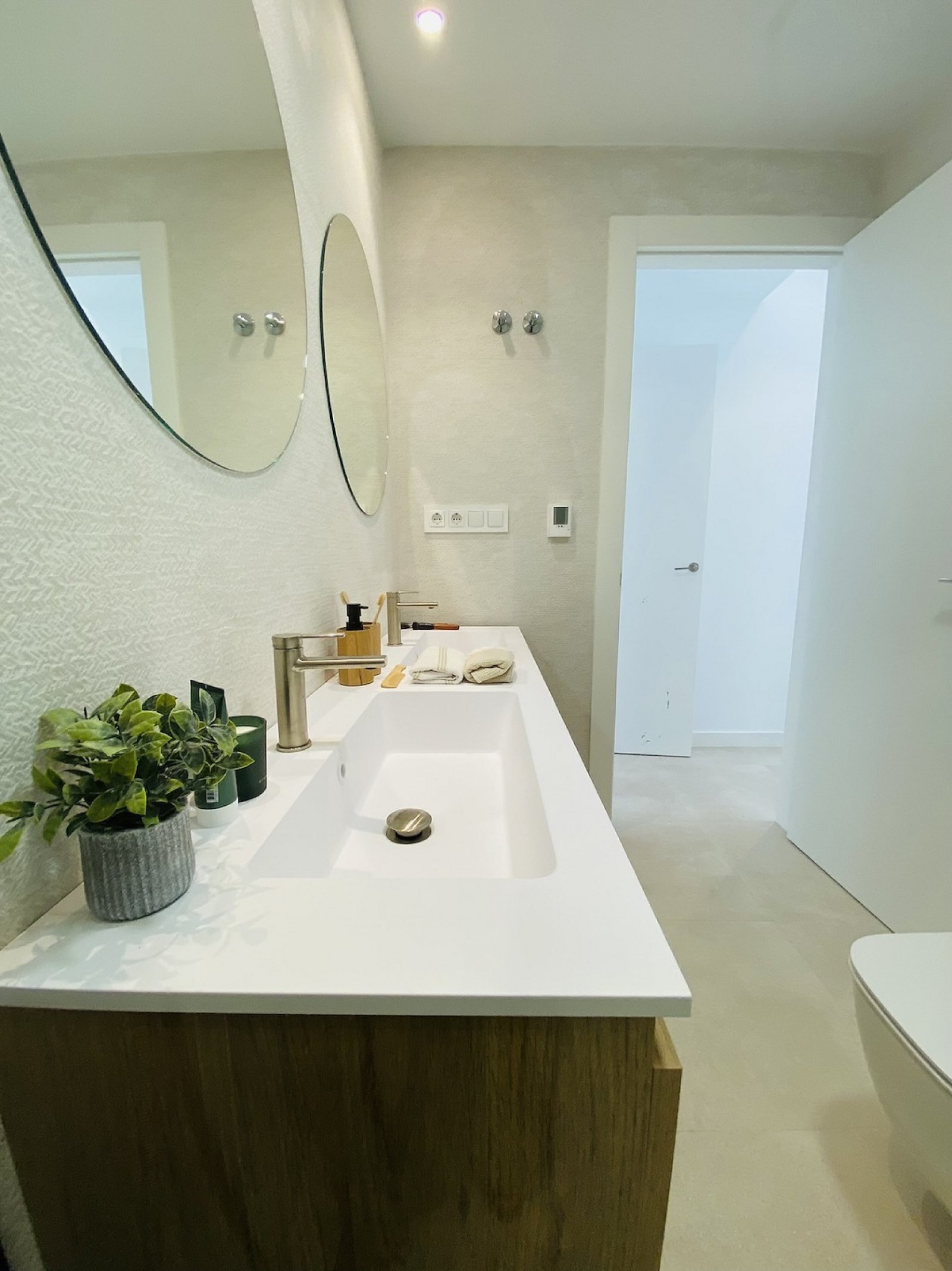 <p>Apartment with garden provided with 3 Bedrooms and 2 Bathrooms, communal swimming pool and parking space on own plot. </p><p>Small-scale complex...