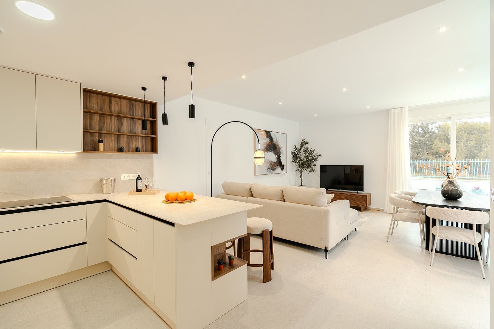 <p>Villa provided with 3 Bedrooms and 3 Bathrooms, private swimming pool and private garage. </p>