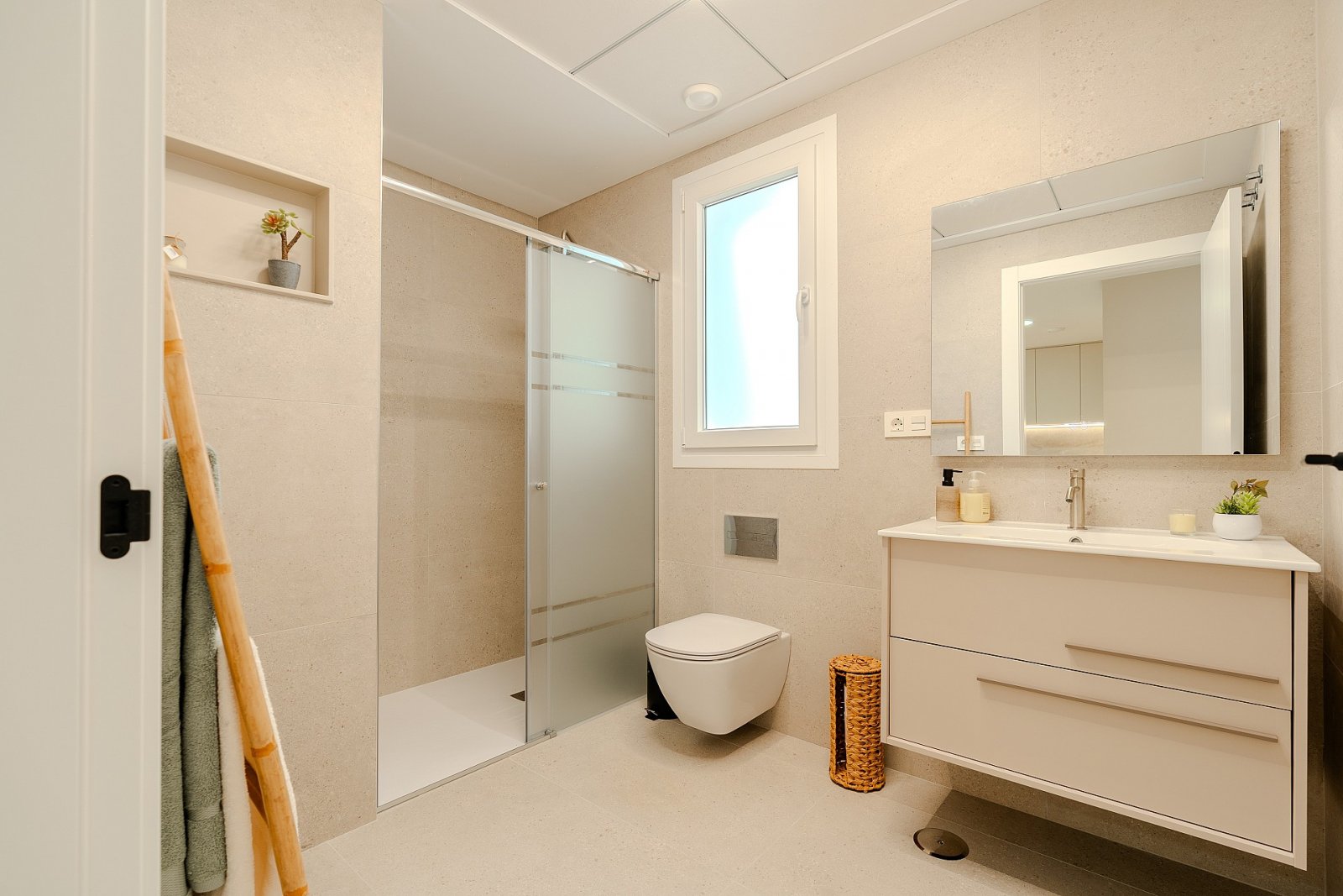 <p>Villa provided with 3 Bedrooms and 3 Bathrooms, private swimming pool and private garage. </p>