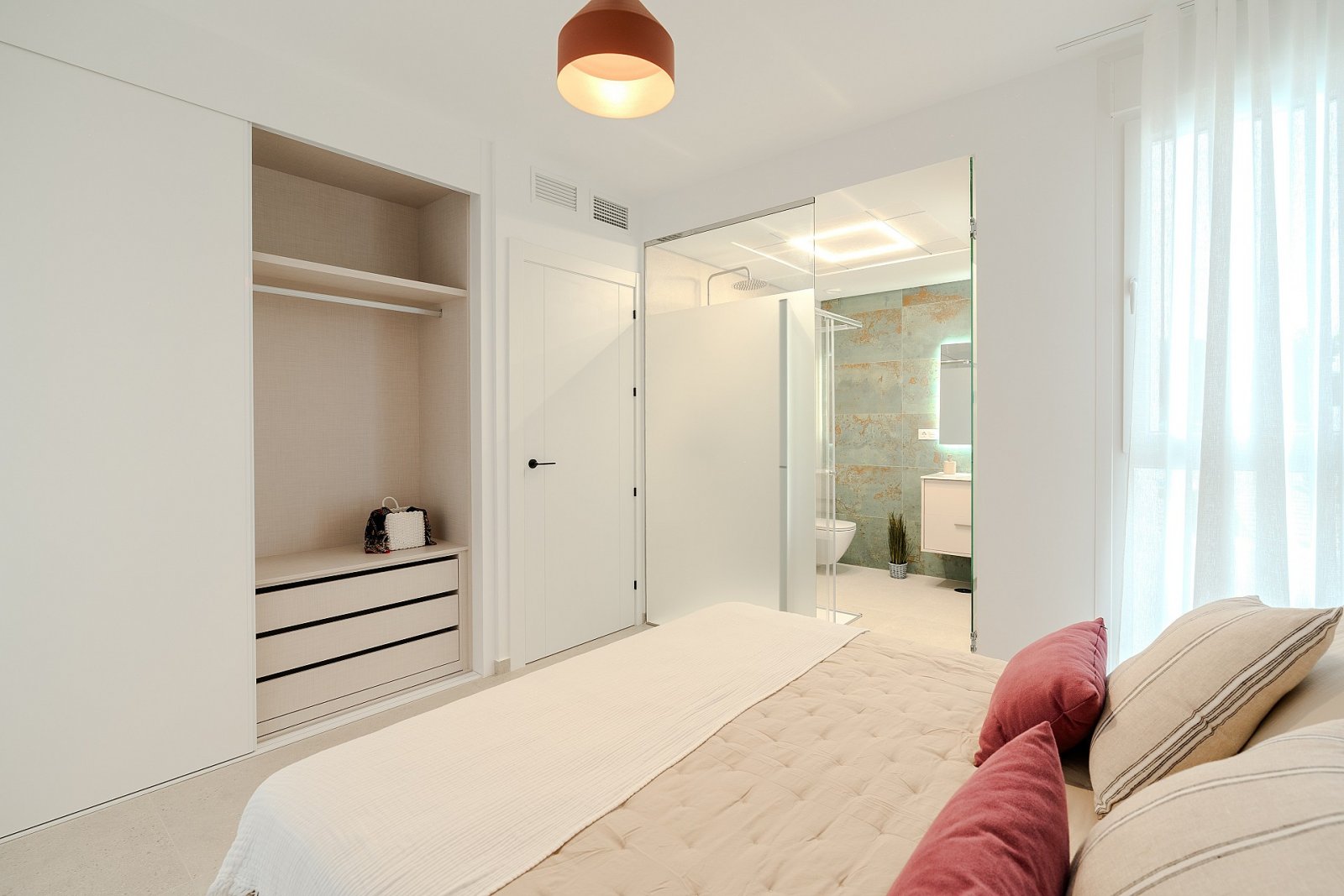 <p>Villa provided with 3 Bedrooms and 3 Bathrooms, private swimming pool and private garage. </p>