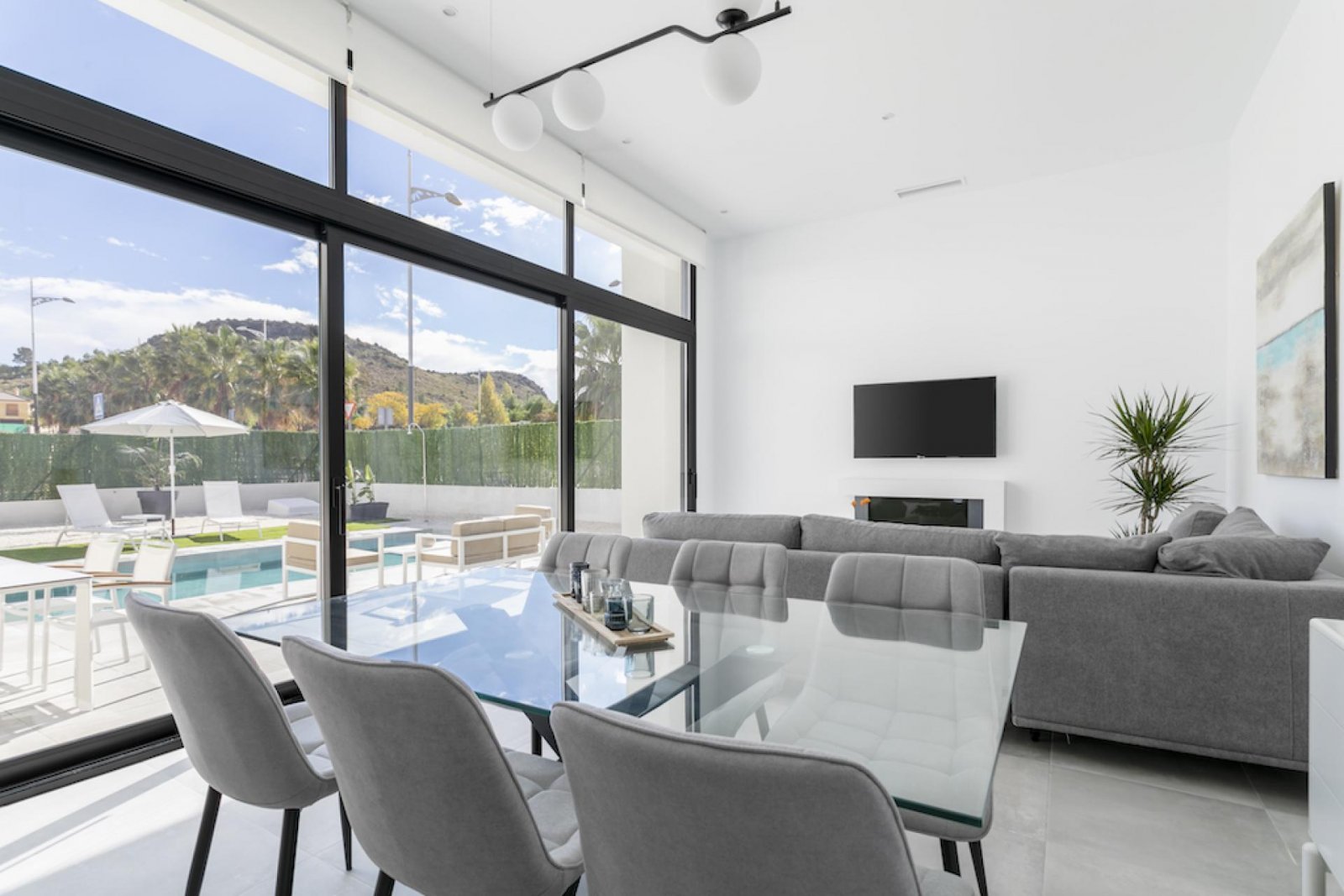 <p>Villa provided with 2 Bedrooms and 2 Bathrooms, private swimming pool and parking space on own plot. </p><p>Welcome to these beautiful new build...
