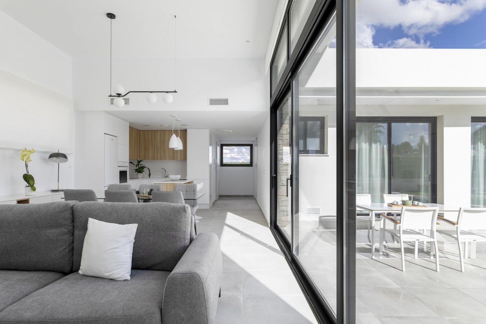 <p>Villa provided with 2 Bedrooms and 2 Bathrooms, private swimming pool and parking space on own plot. </p><p>Welcome to these beautiful new build...