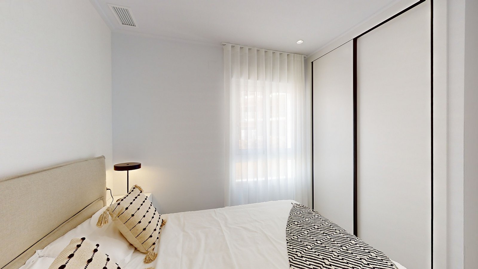 <p>Apartment with terrace provided with 3 Bedrooms and 2 Bathrooms, inside & outside swimming pool and underground parking space. </p><p>We are ple...